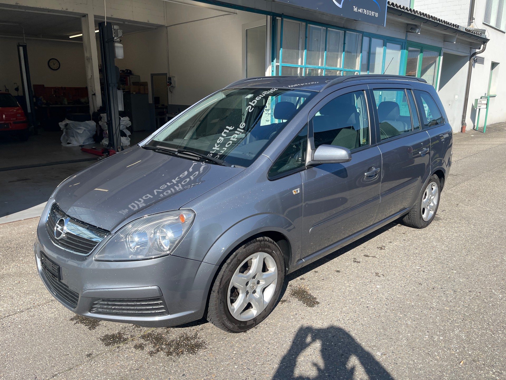 OPEL Zafira 2.2i 16V Essentia-image-1