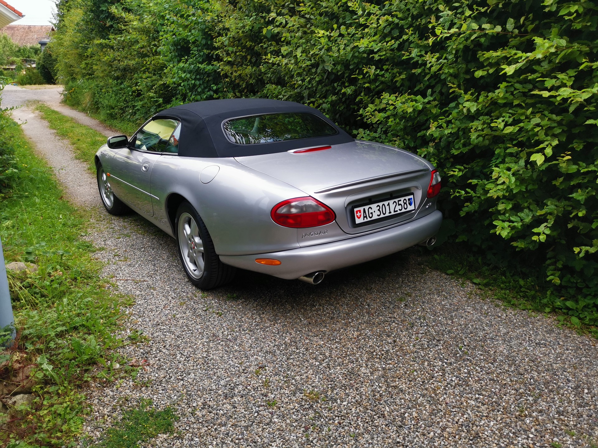JAGUAR XKR S/C Convertible-image-13
