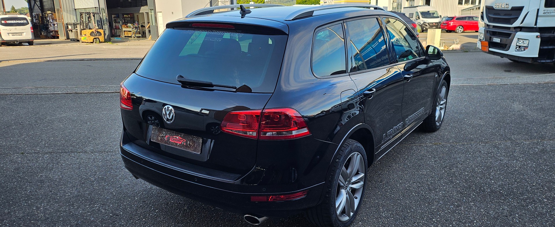 VW Touareg 3.0 TDI BlueMotion Technology Tiptronic-image-3