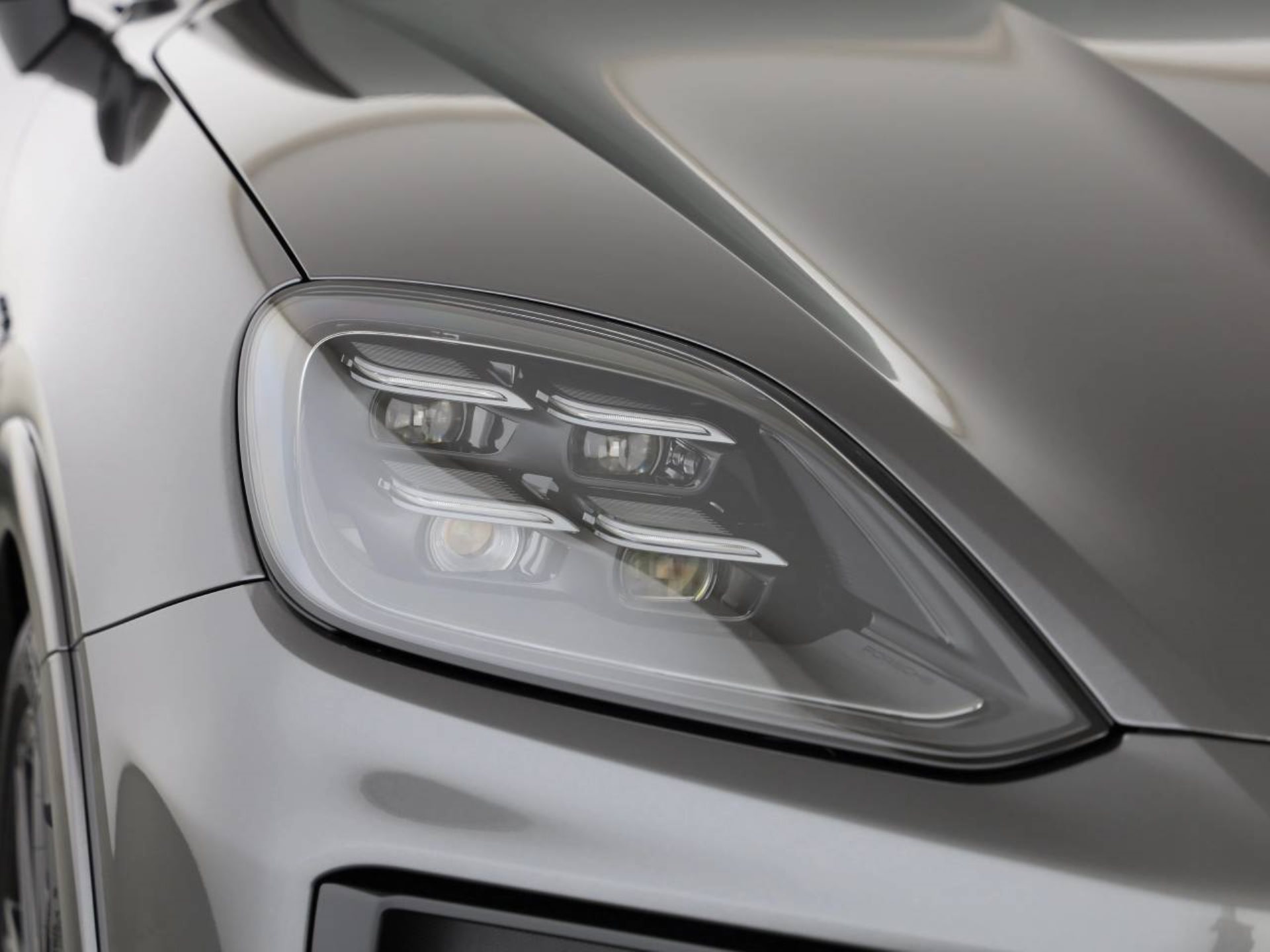 PORSCHE Cayenne E-Hybrid Coupé-image-8