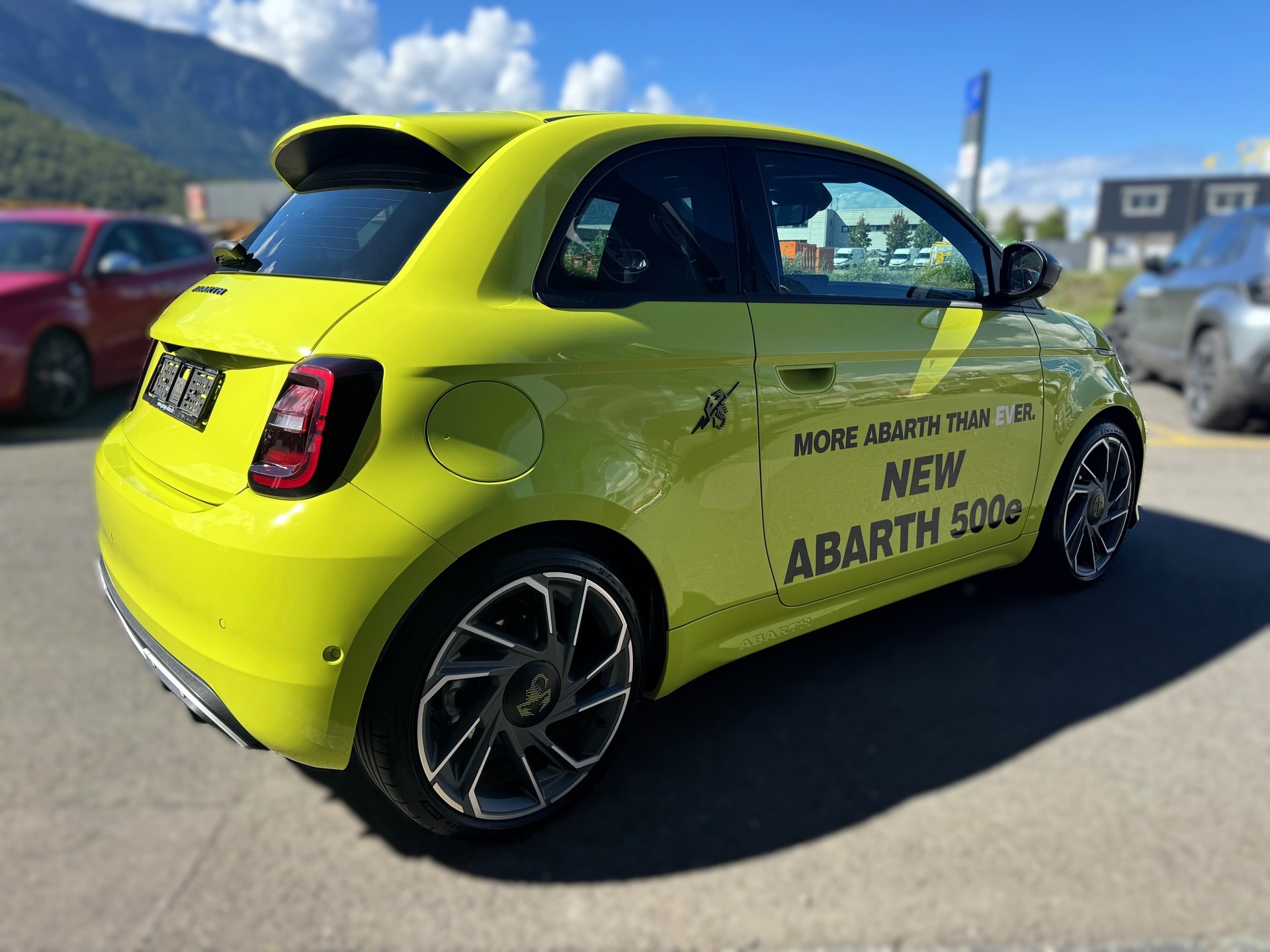 FIAT Abarth 500e Scorpionissima-image-5