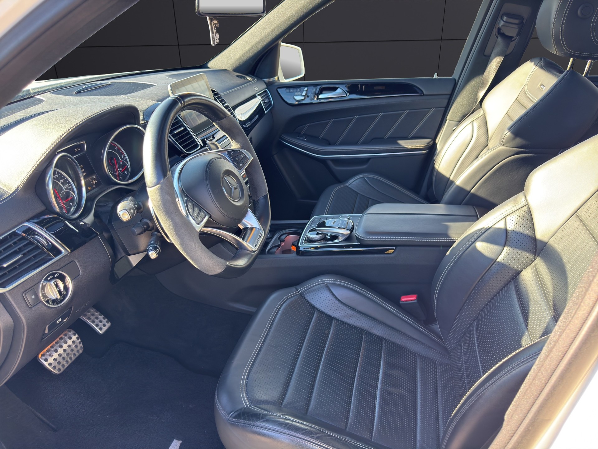 MERCEDES-BENZ GLS 63 AMG *ohne OPF*-image-11
