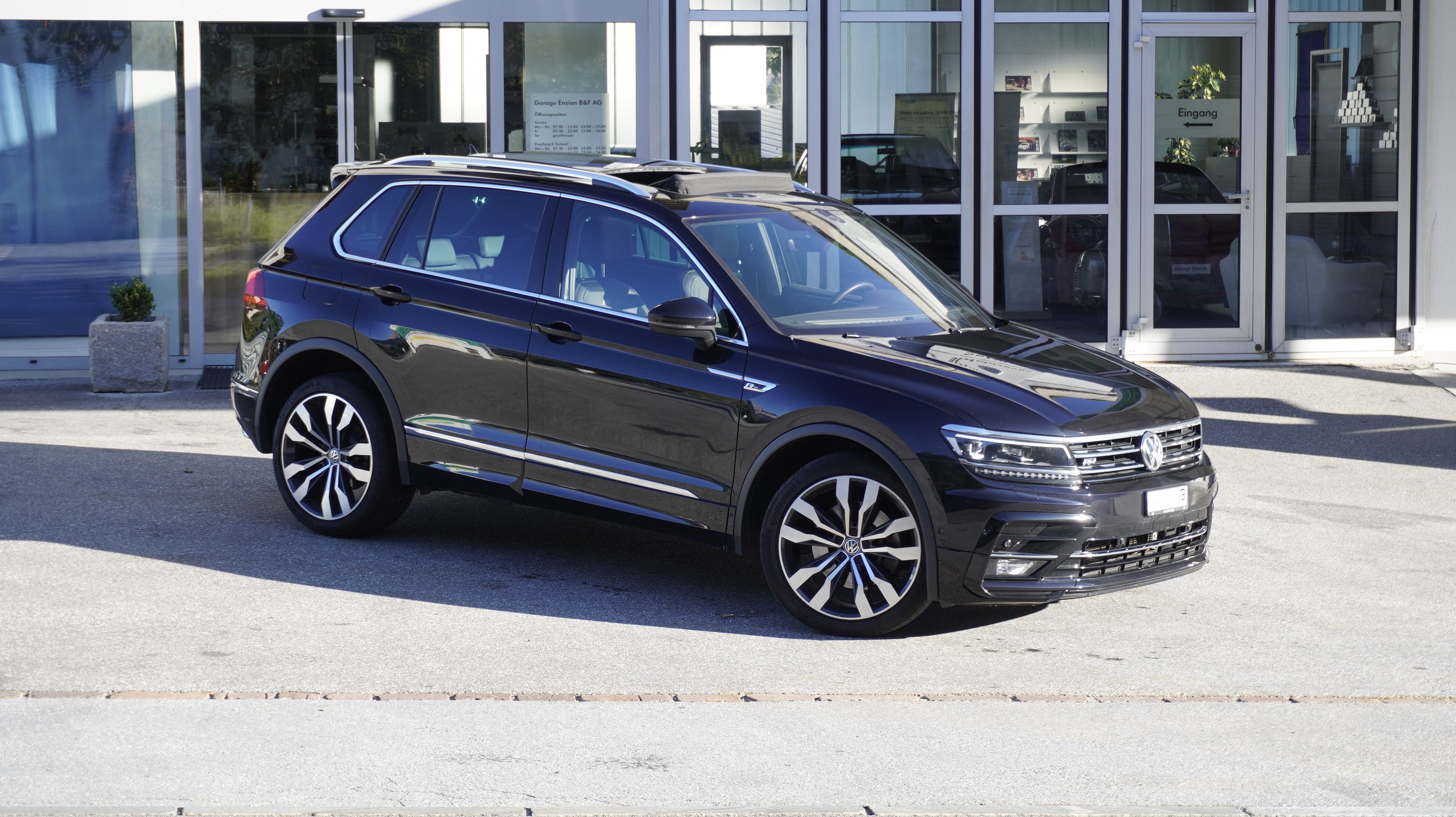 VW Tiguan 2.0TSI Highline (SUV / GelÃ¤ndewagen)
