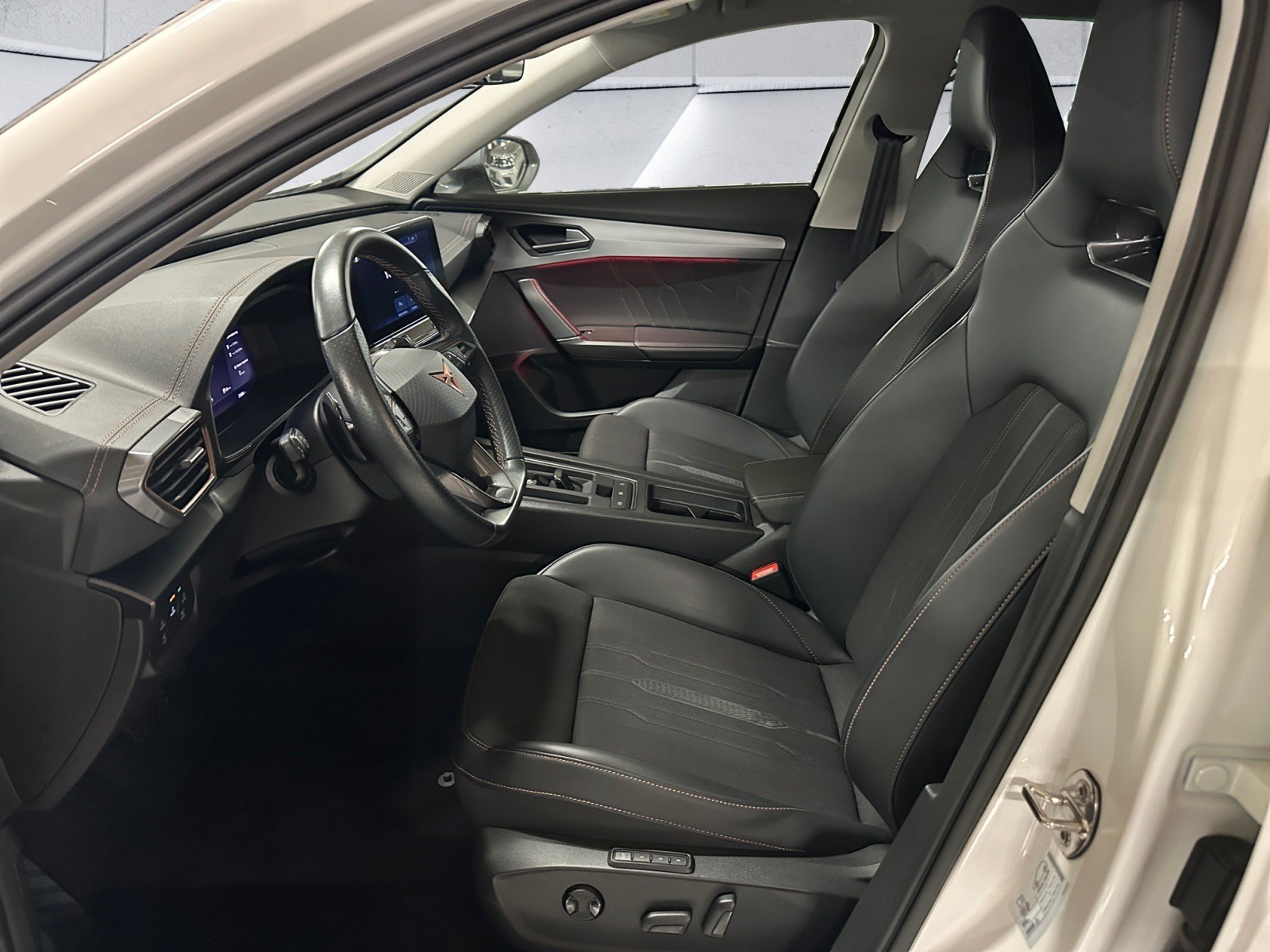 CUPRA Formentor 1.4 e-HYBRID PHEV DSG / Full Link / Caméra de recul / Sièges Bullet Electriques-image-12