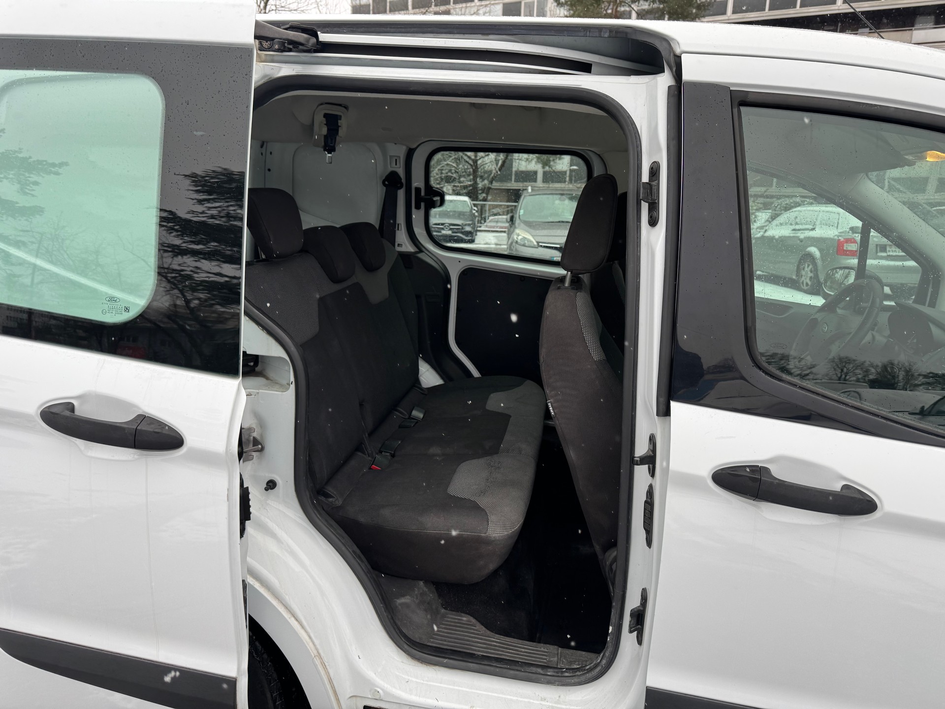 FORD Transit Courier Combi 1.0 EcoBoost Ambiente-image-14