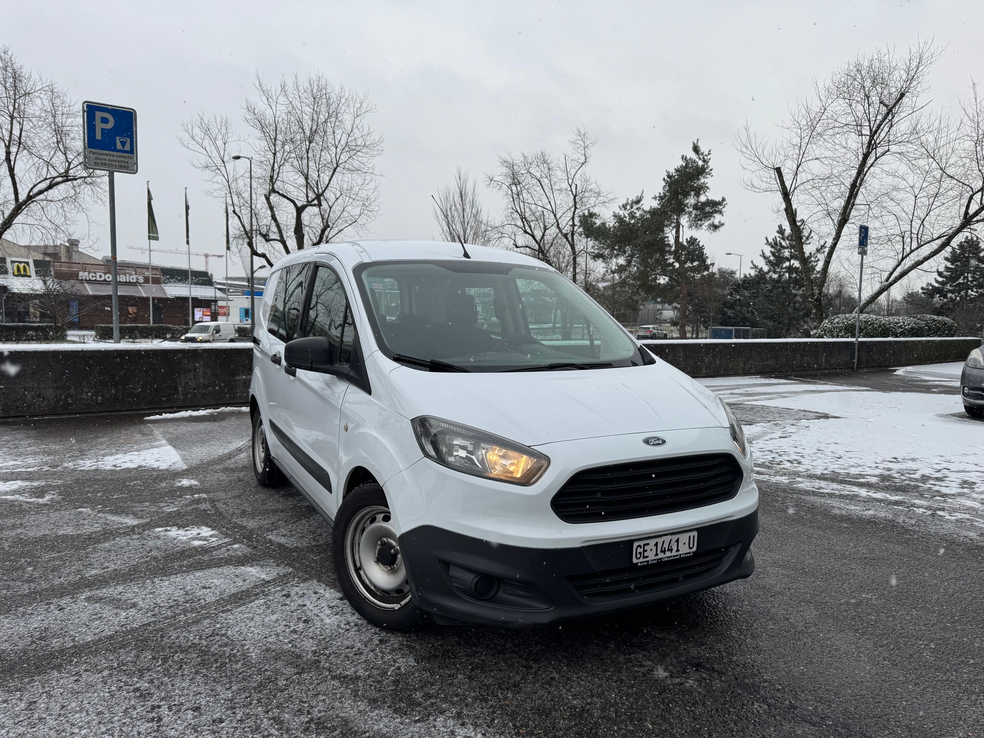 FORD Transit Courier Combi 1.0 EcoBoost Ambiente-image-2