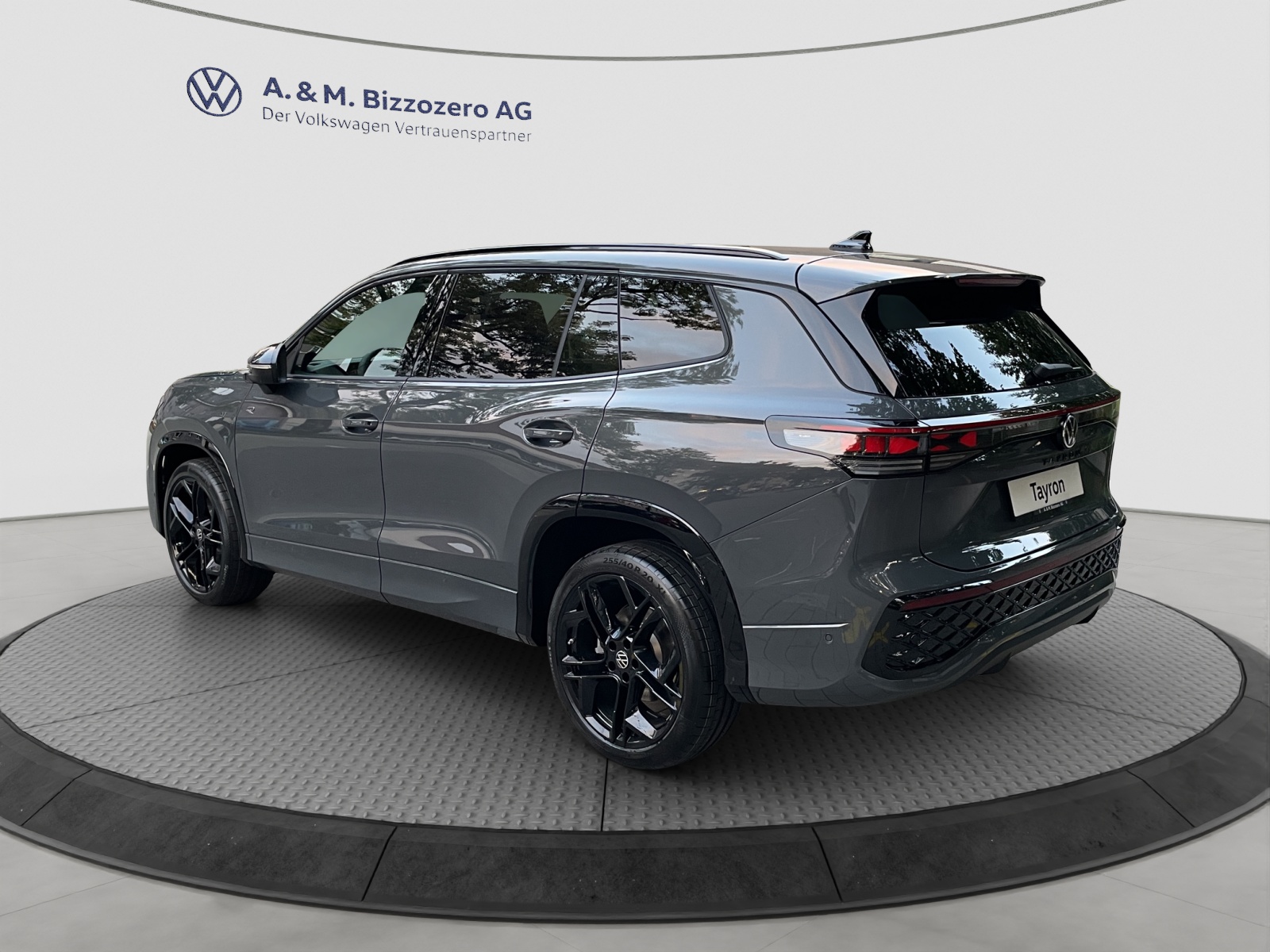 VW Tayron 2.0 TSI R-Line DSG 4Motion-image-2