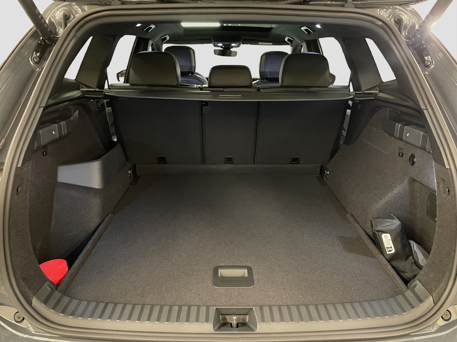 VW Tayron 2.0 TSI R-Line DSG 4Motion-image-14