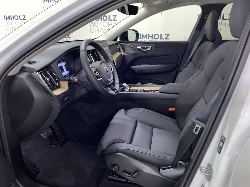VOLVO XC60 2.0 T6 TE Plus Dark eAWD-image-16