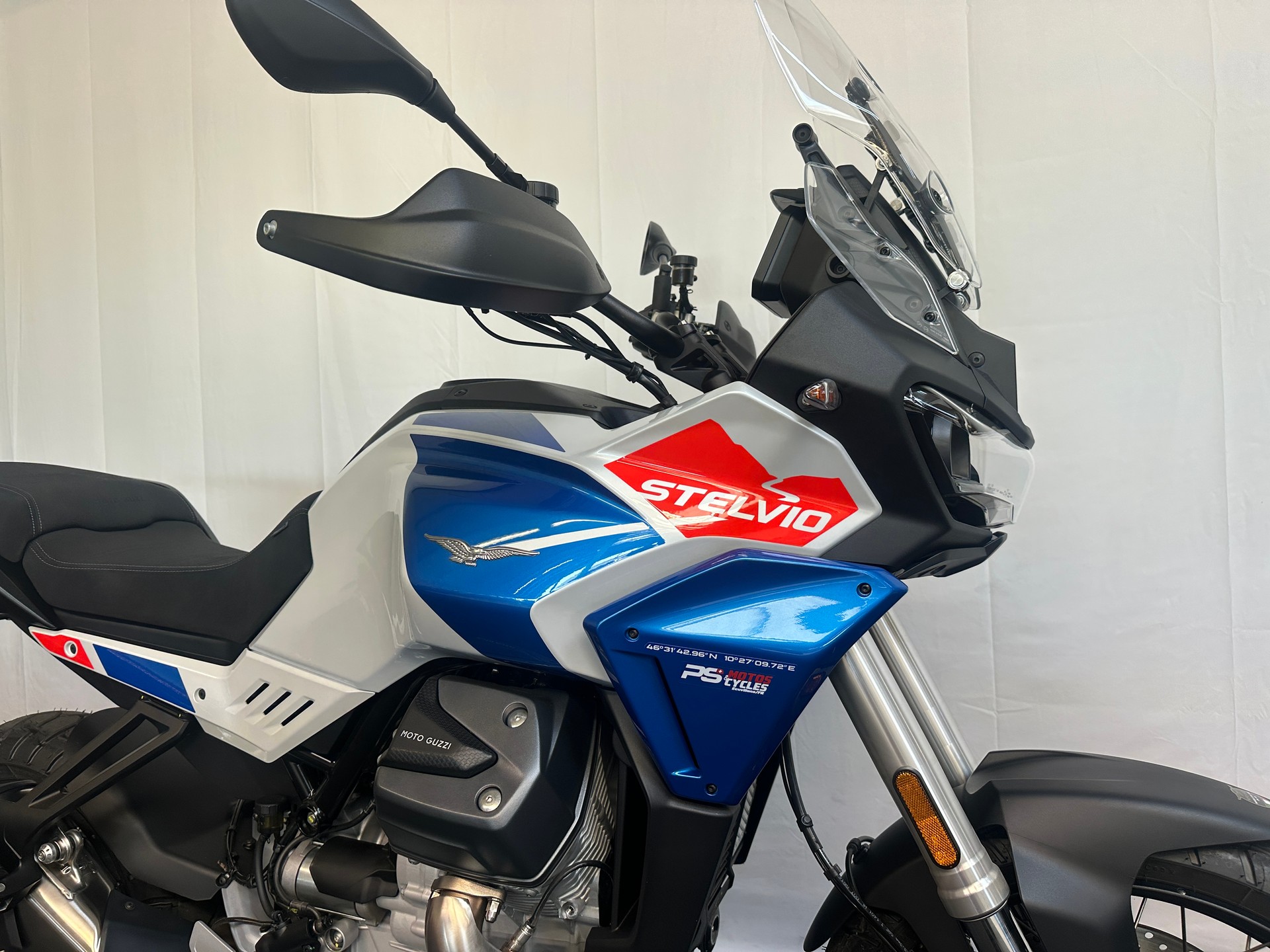 MOTO GUZZI Stelvio 1000 Ducento Tribuo E5+-showroom-element-2