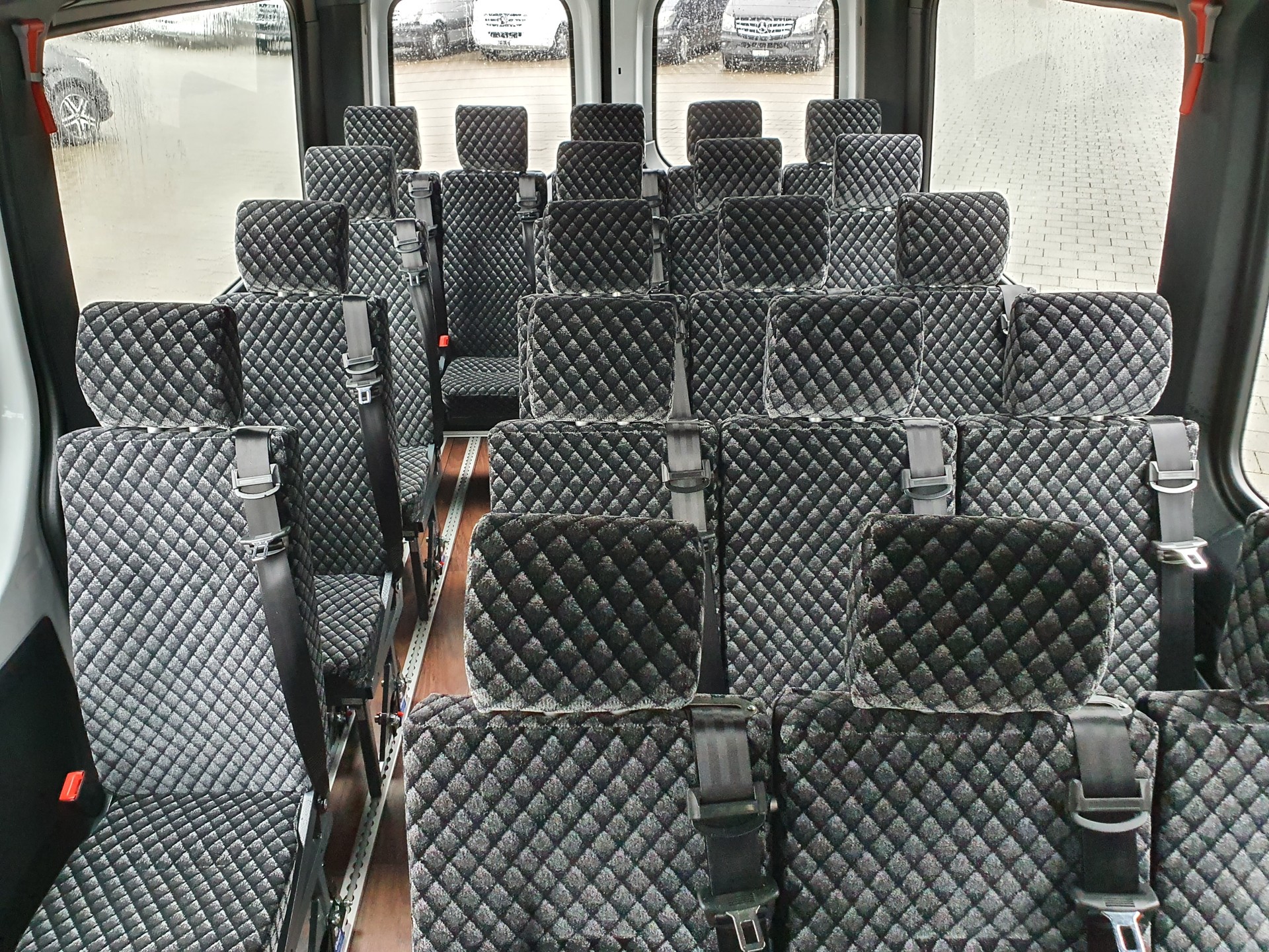 MERCEDES-BENZ 519 Schulbus-image-2
