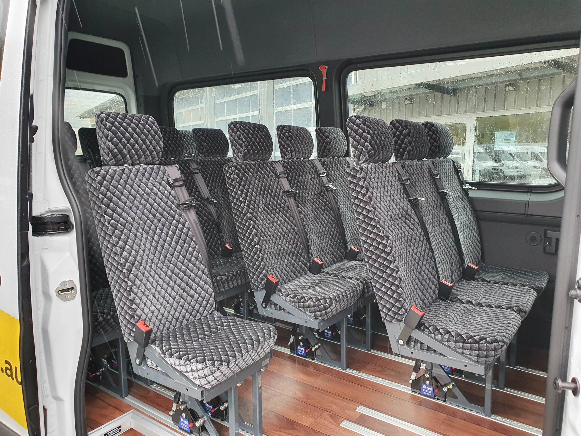 MERCEDES-BENZ 519 Schulbus-image-3