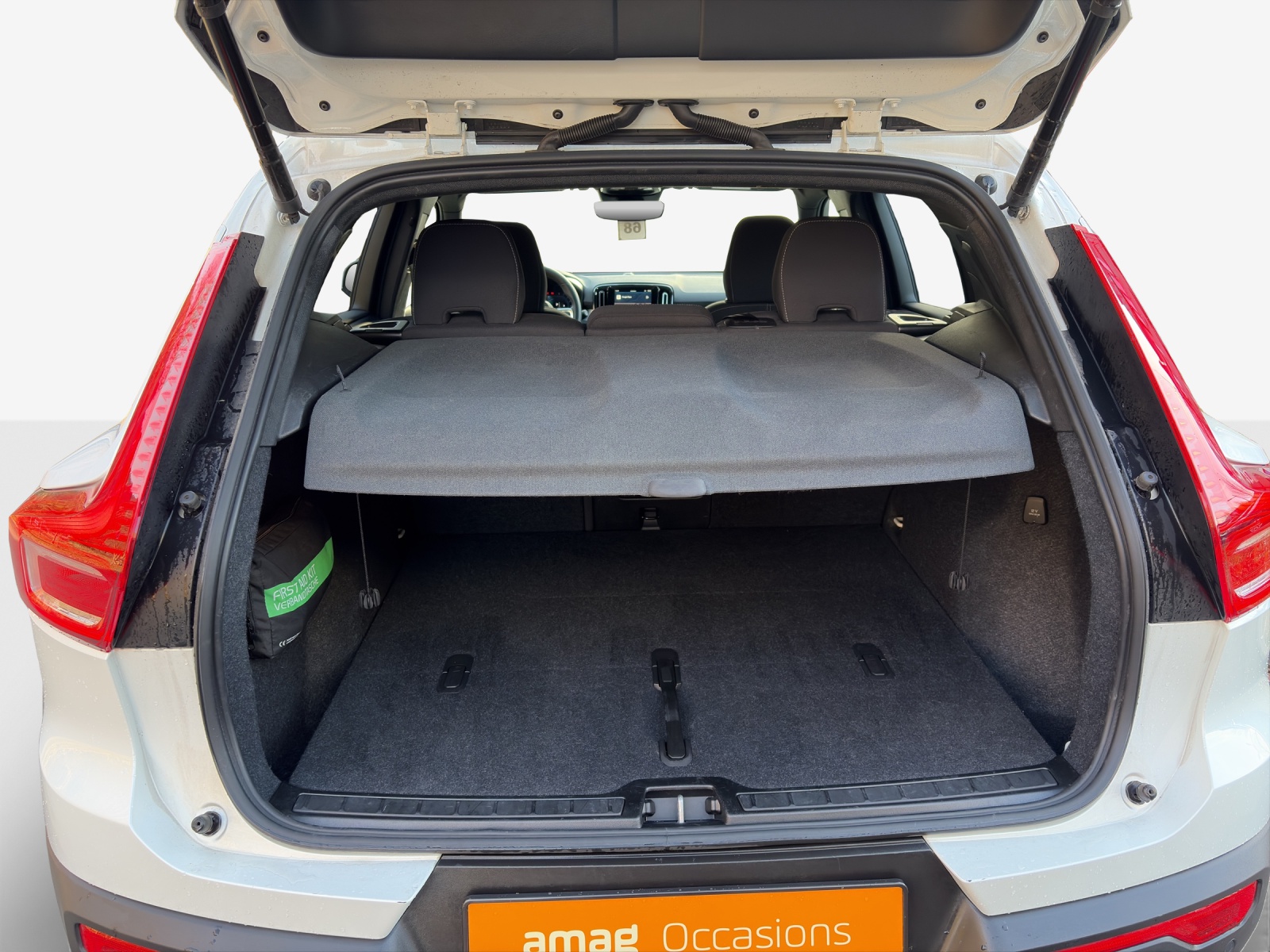 VOLVO XC40 B4 Benzin Mild Hybrid AWD Core DCT-image-12