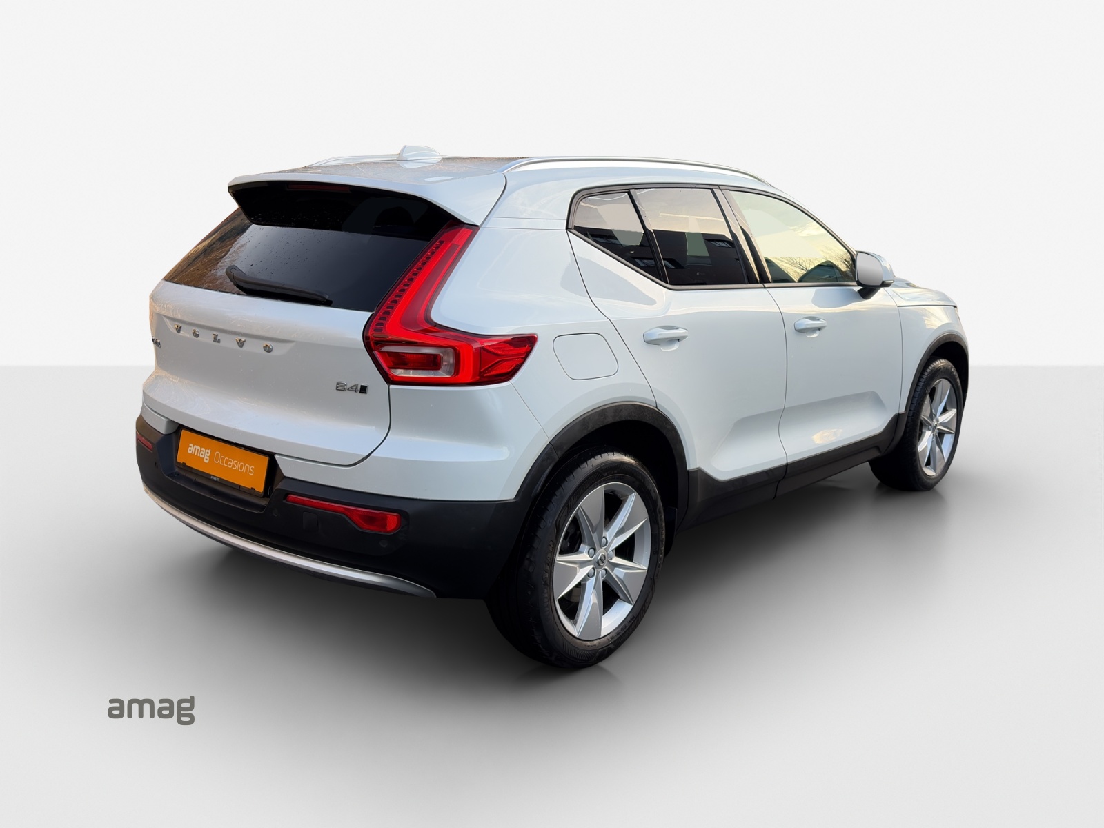 VOLVO XC40 B4 Benzin Mild Hybrid AWD Core DCT-image-4
