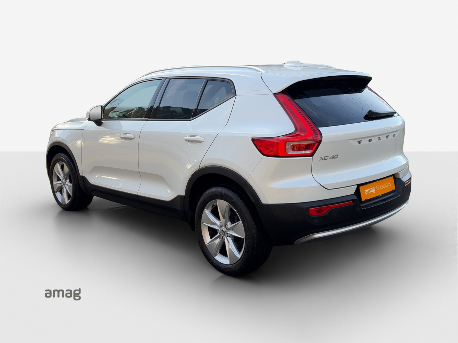 VOLVO XC40 B4 Benzin Mild Hybrid AWD Core DCT-image-2
