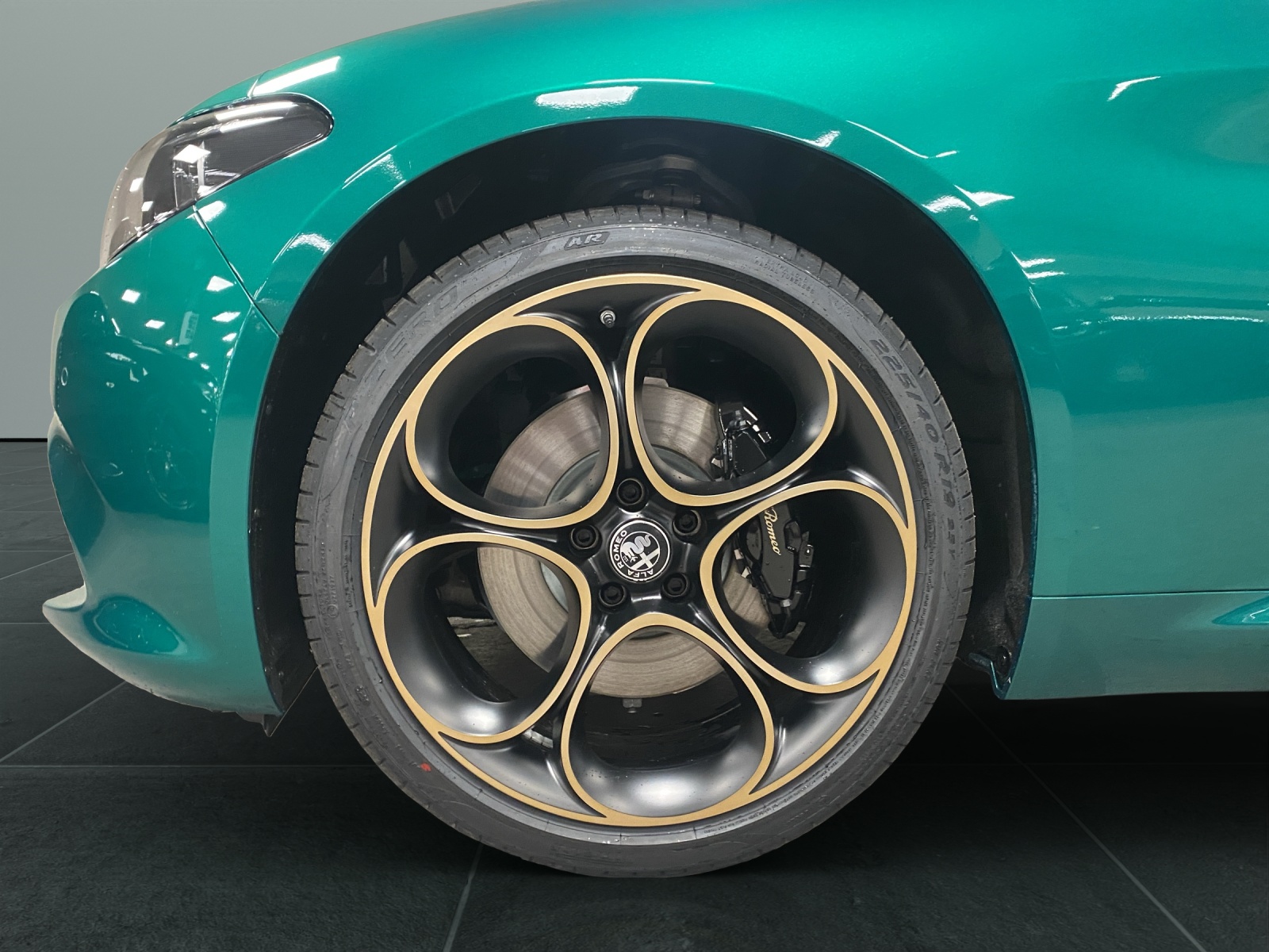 ALFA ROMEO Giulia 2.0 Q4 Intensa Sky-image-7