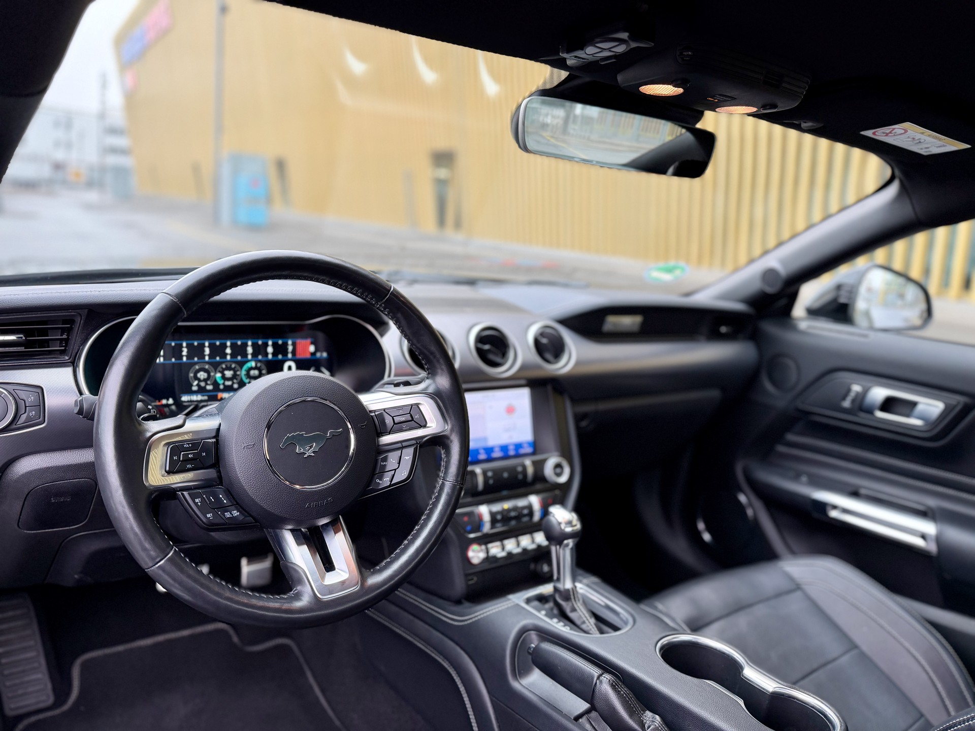 FORD Mustang Fastback 5.0 V8 GT Automat-image-11