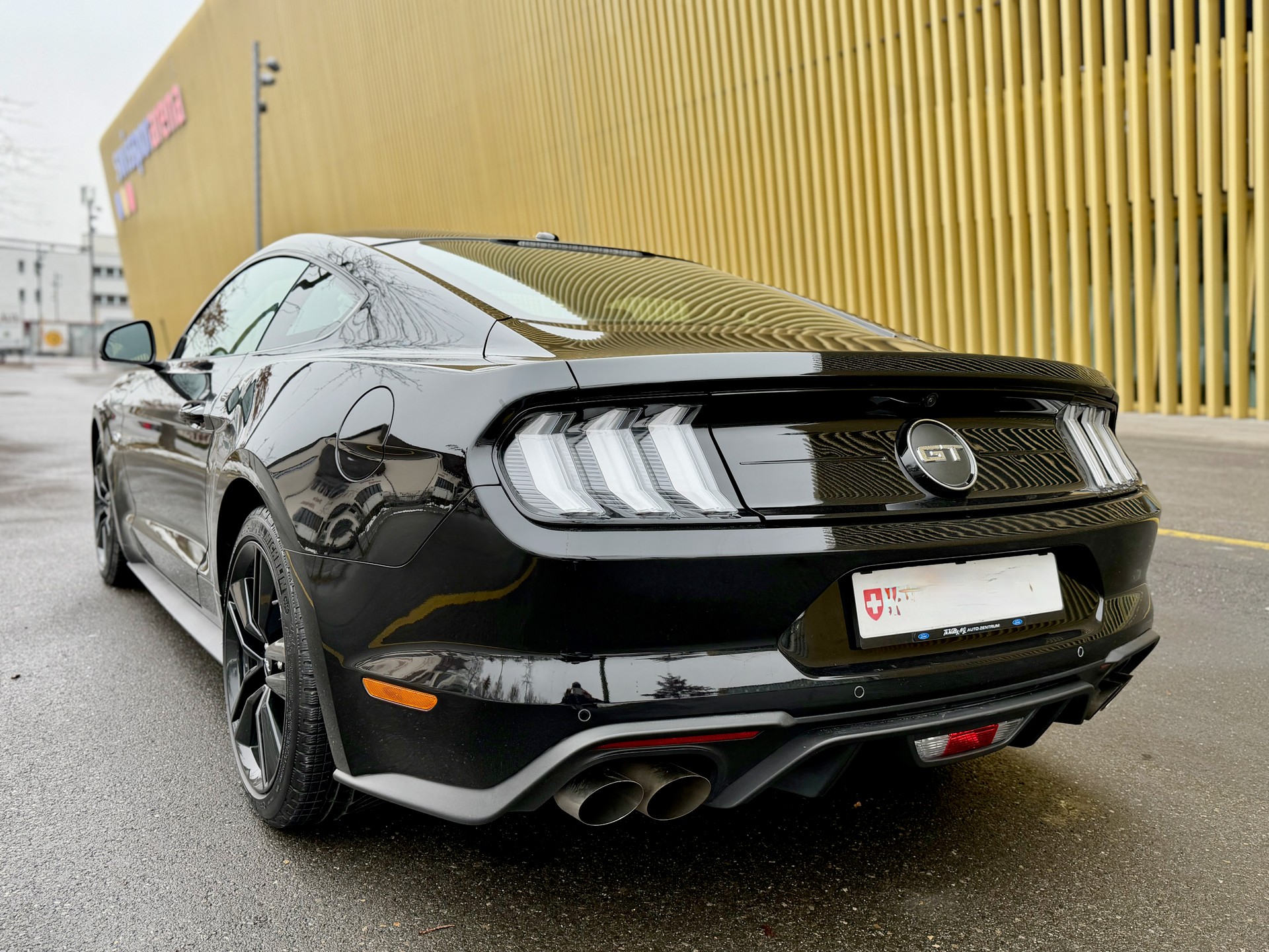 FORD Mustang Fastback 5.0 V8 GT Automat-image-8