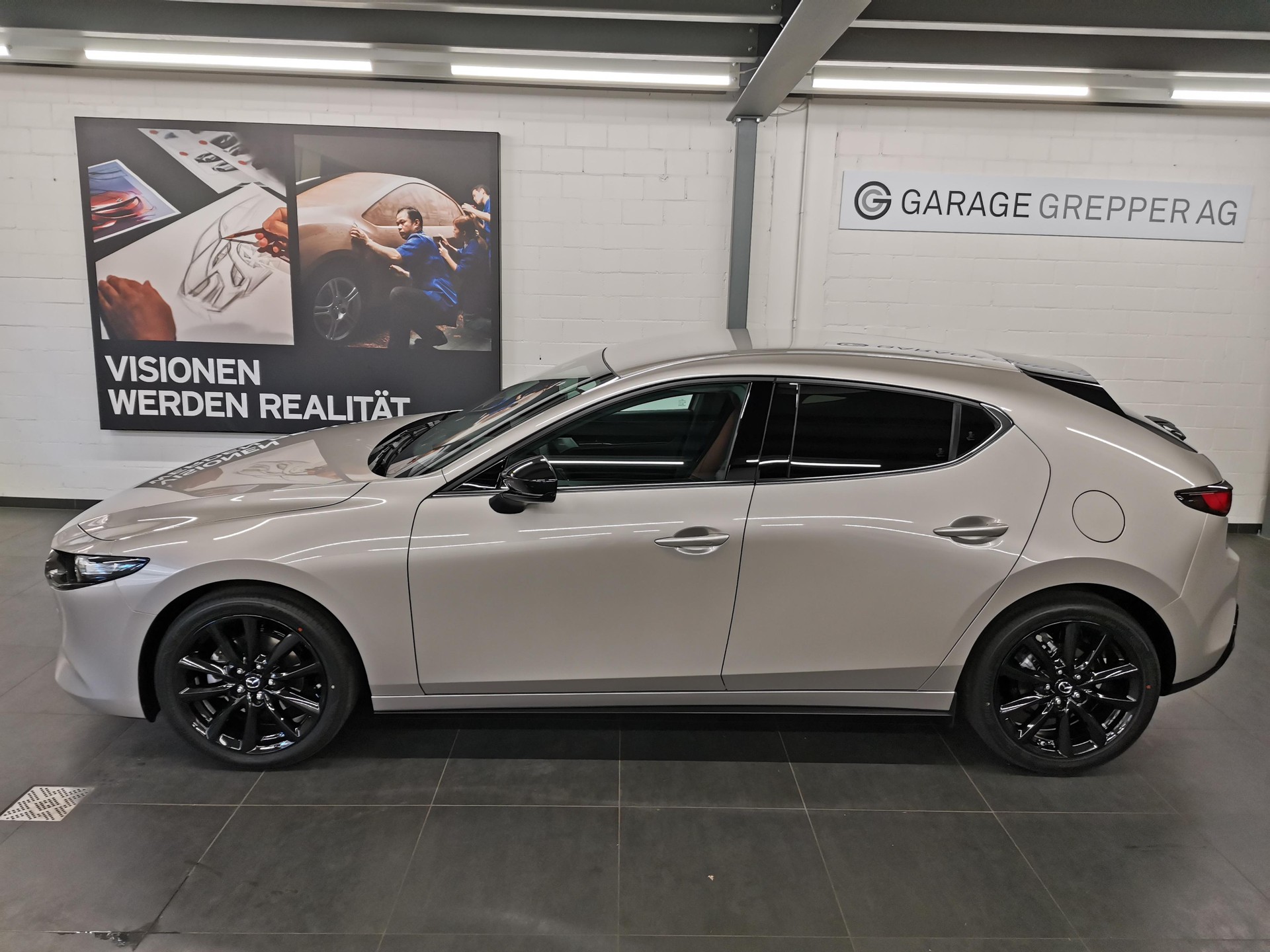 MAZDA 3 Hatchback 2.5 Nagisa-image-2