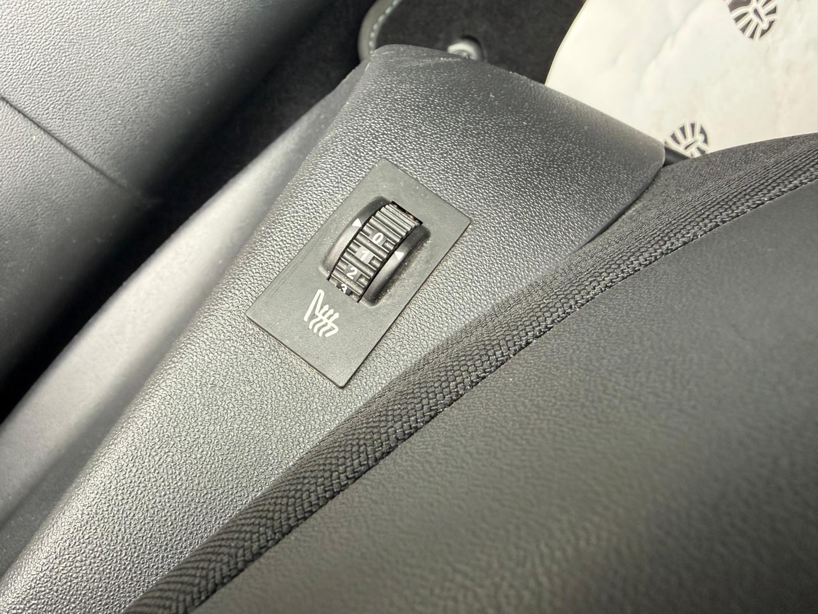 PEUGEOT 2008 1.2 PureTech 130 Crossway S/S-image-19