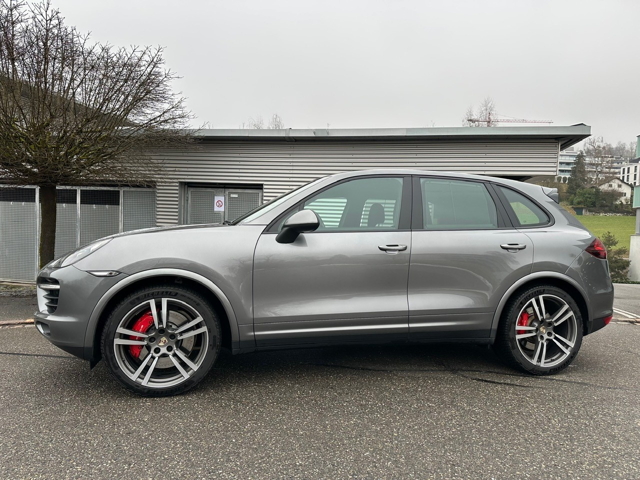 PORSCHE Cayenne Turbo-image-0