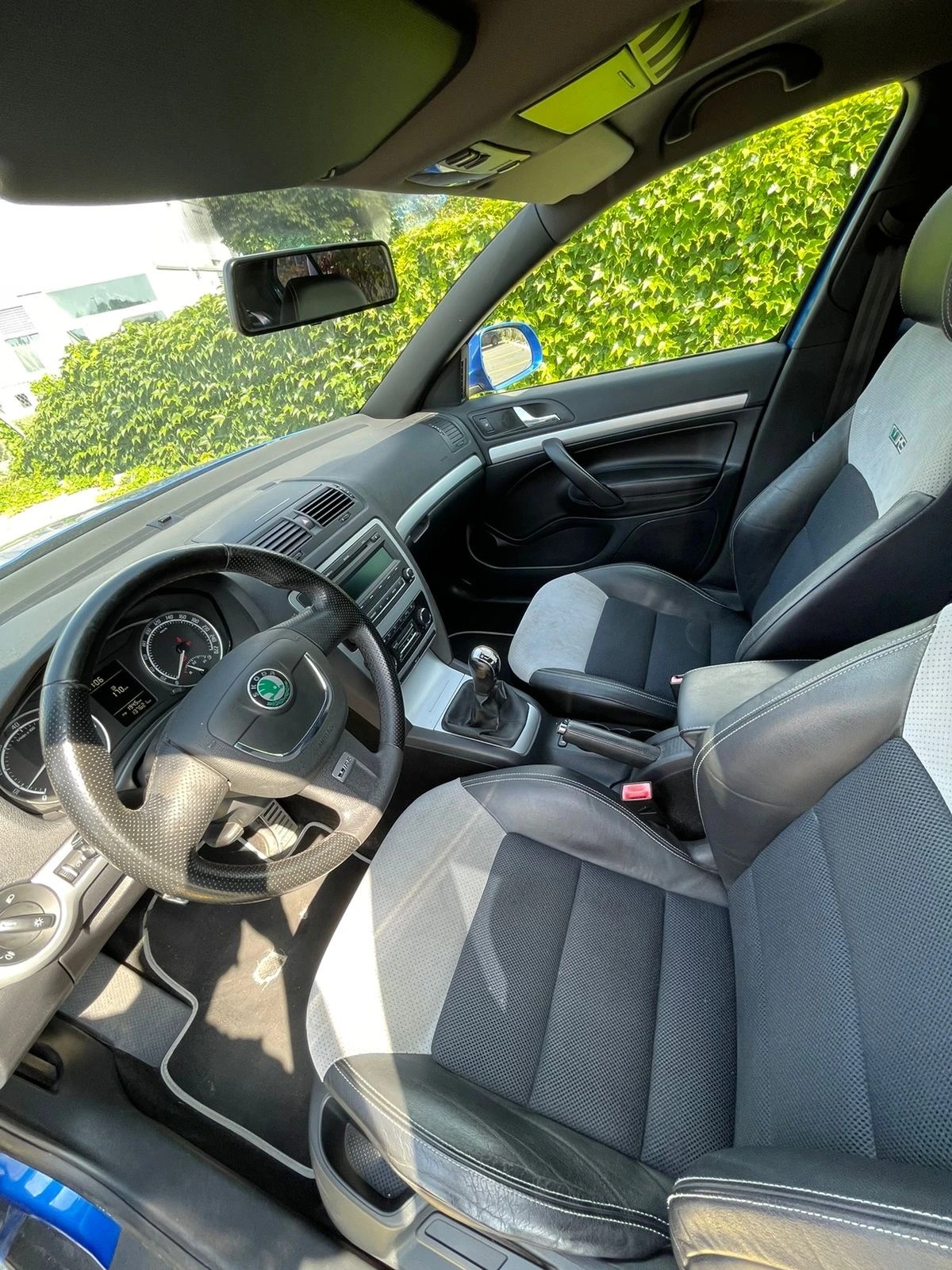 SKODA Octavia 2.0 TSI RS-image-8