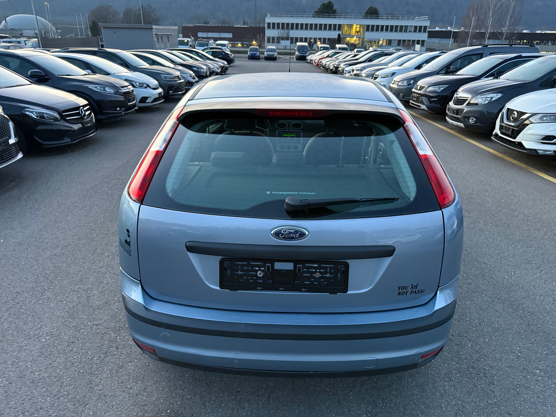 FORD Focus 1.6i Ghia Automatic-image-13