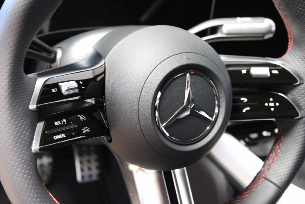 MERCEDES-BENZ CLA 220 4Matic AMG Line-image-7