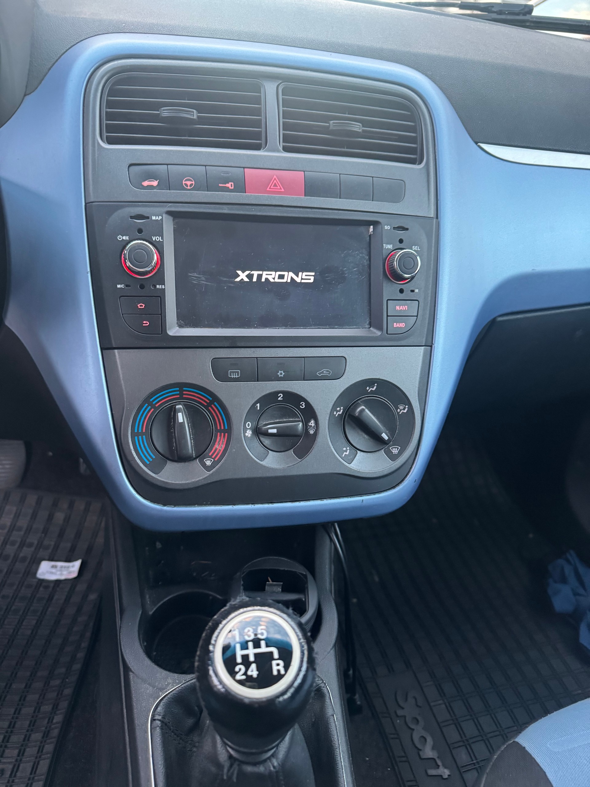 FIAT Punto 1.4 Dynamic-image-8
