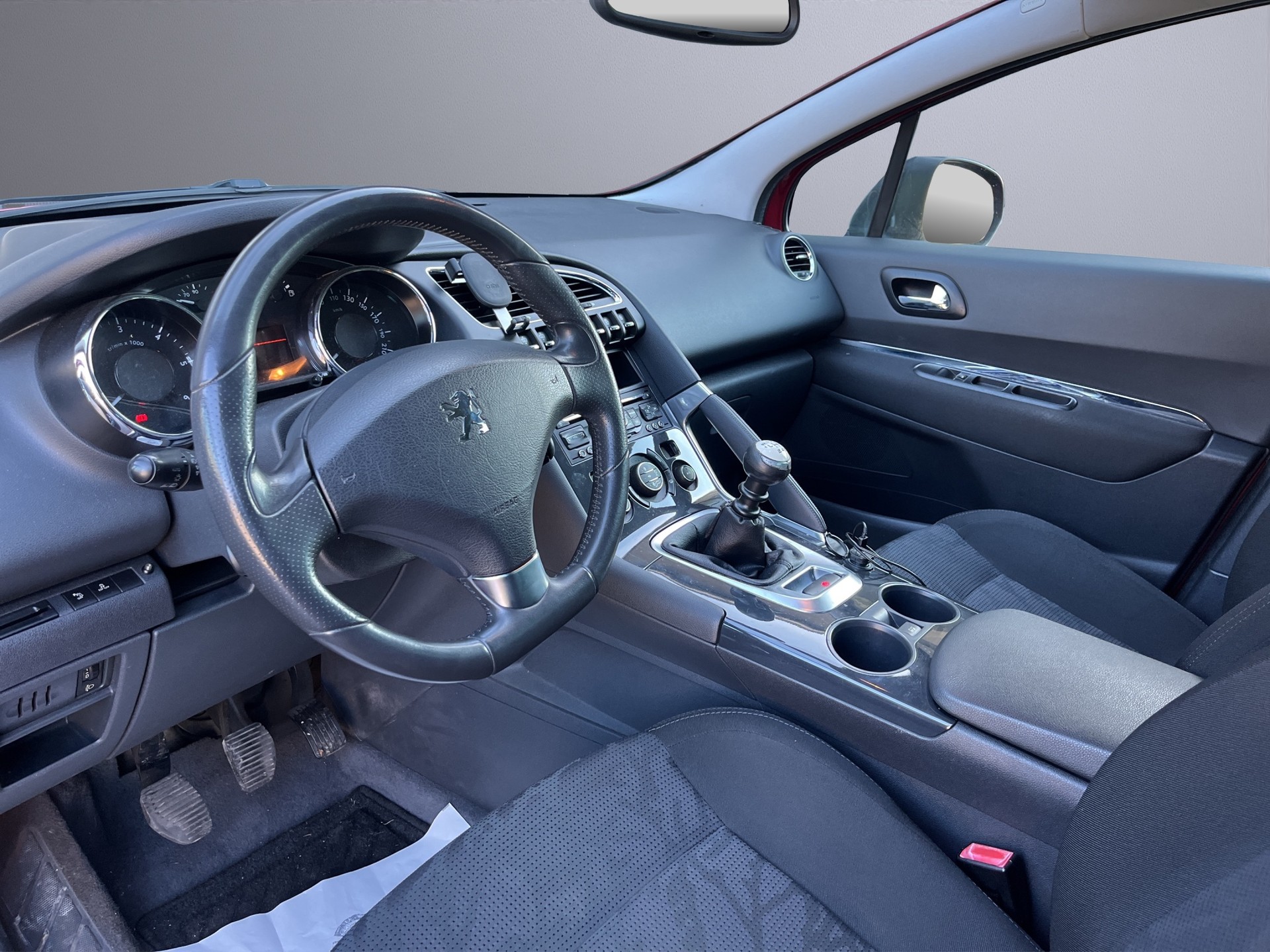 PEUGEOT 3008 2.0 HDI Sport Pack-image-8