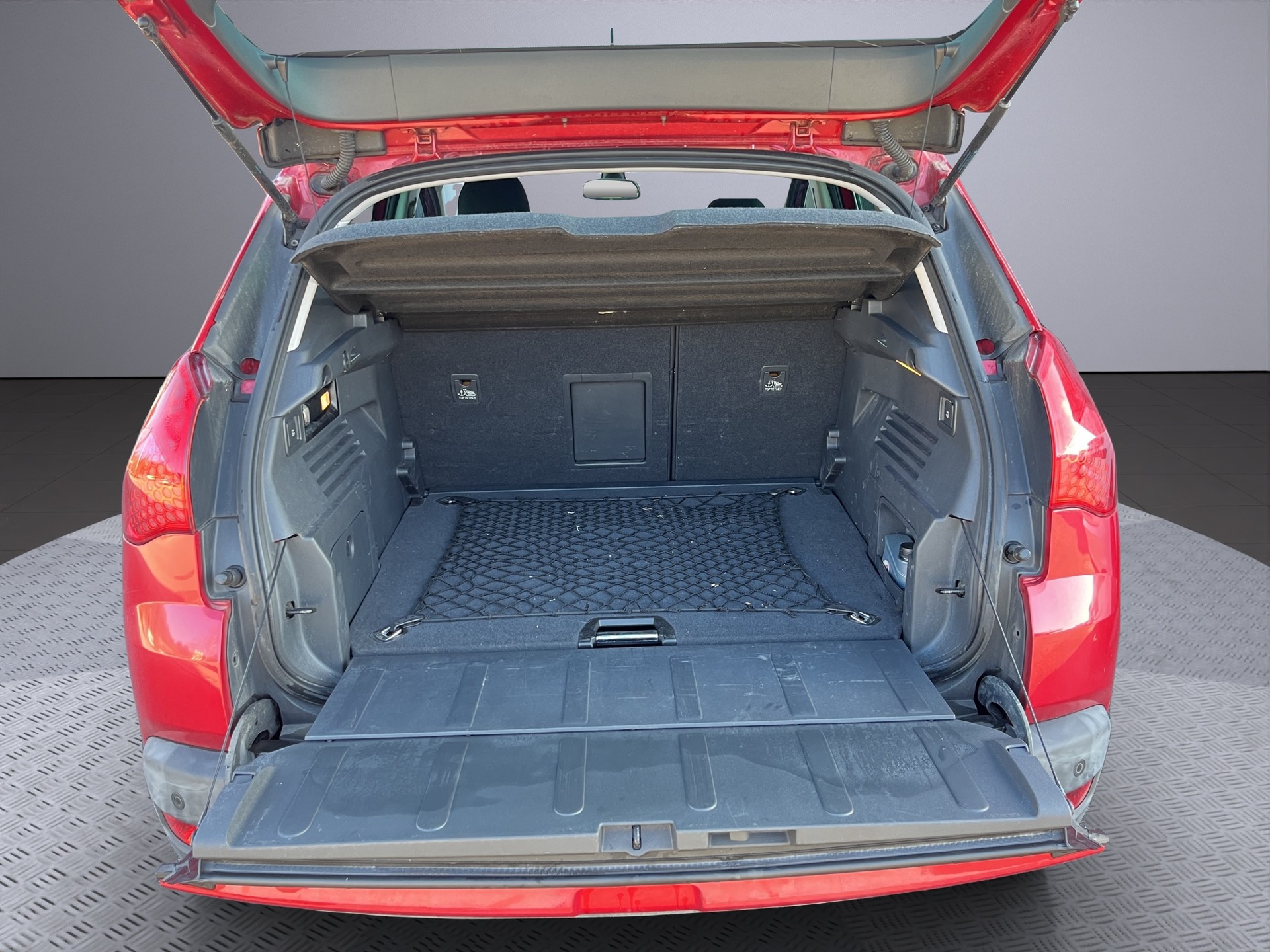 PEUGEOT 3008 2.0 HDI Sport Pack-image-17