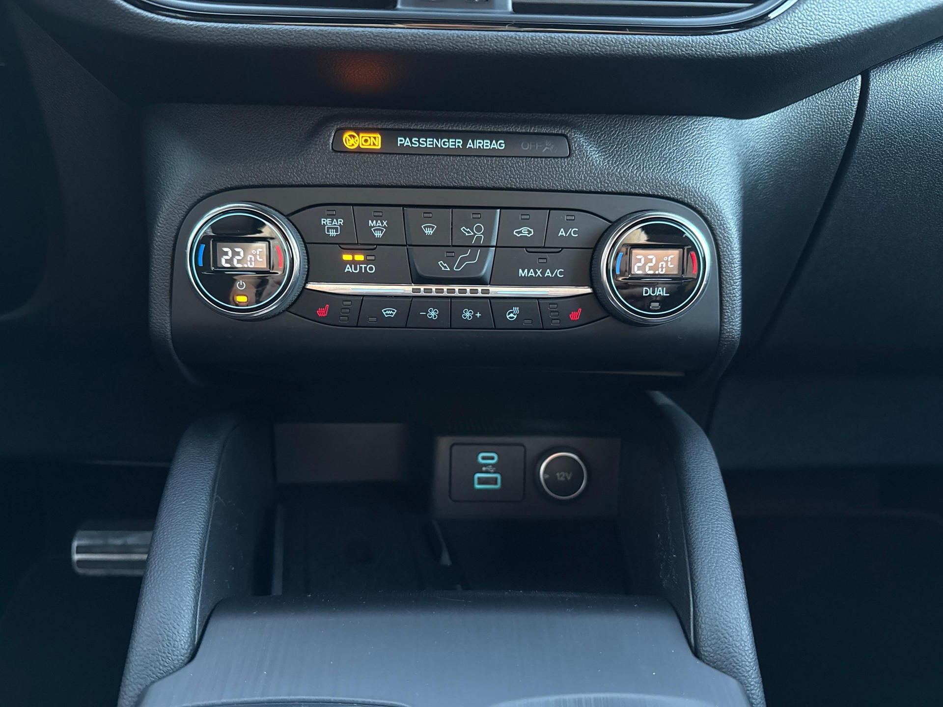 FORD Kuga 2.5 Plug-in Hybrid ST-Line X-image-16