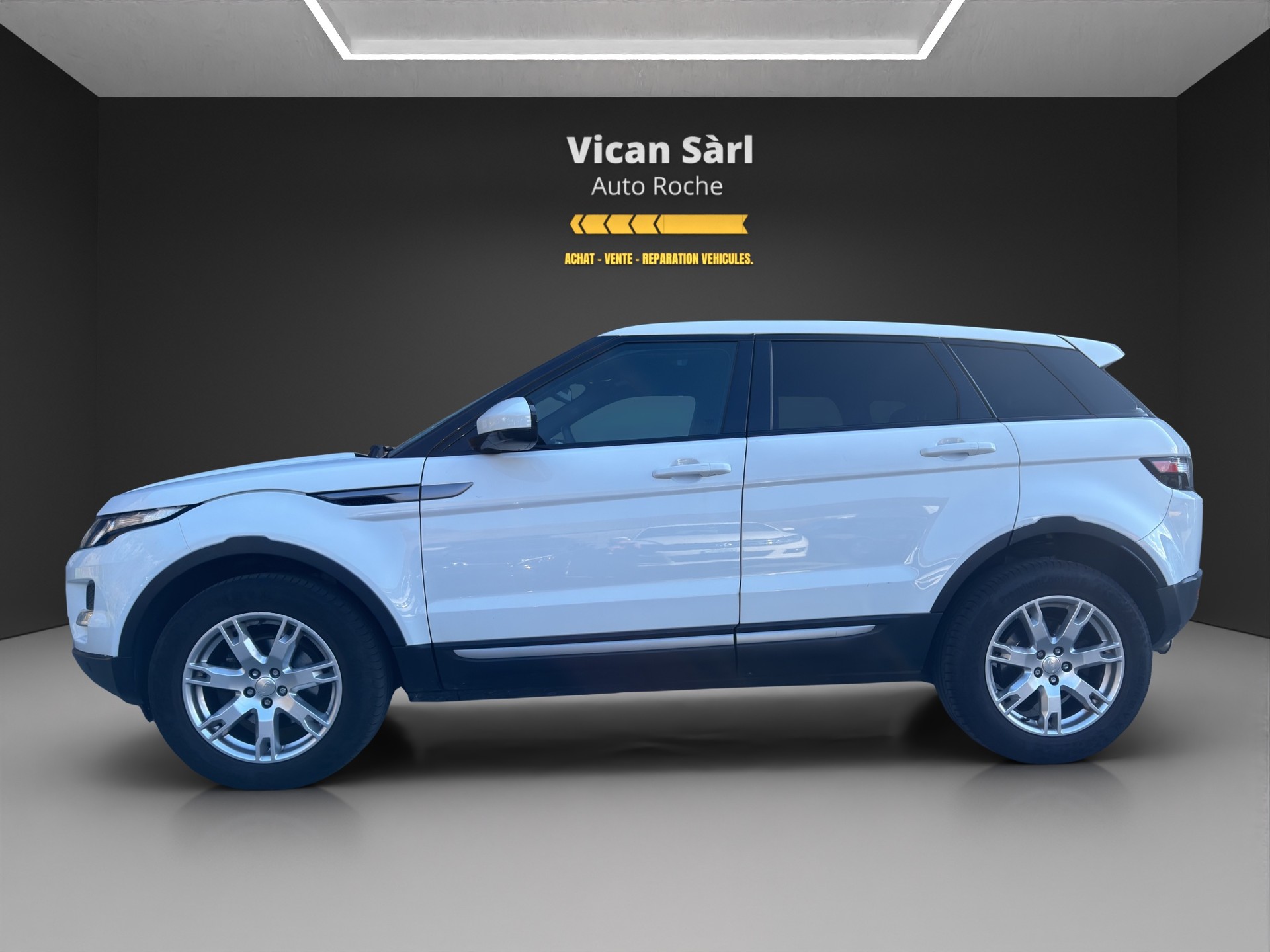 LAND ROVER Range Rover Evoque 2.2 TD4 Pure AT9-image-3