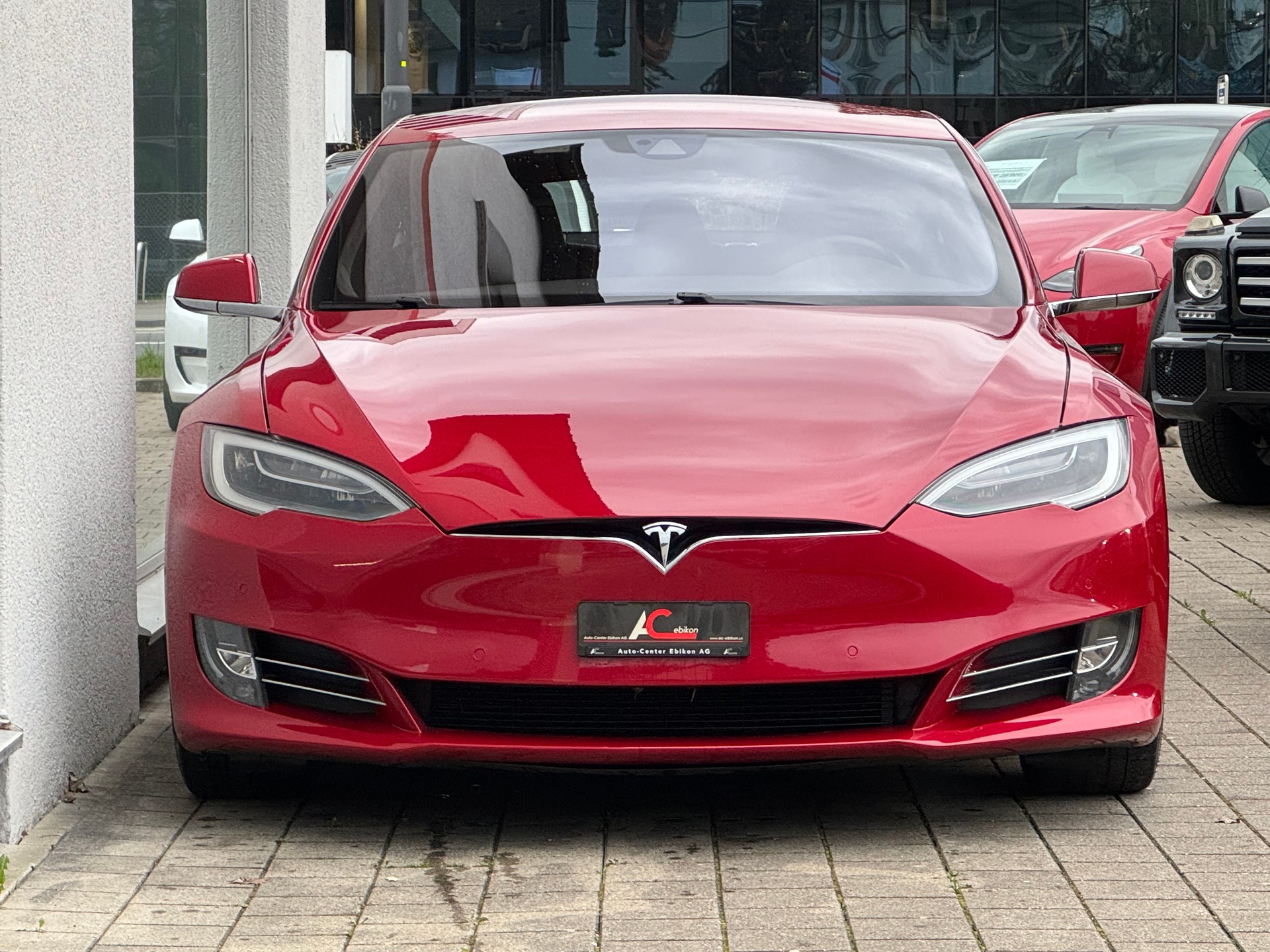 TESLA Model S 90 D-image-3