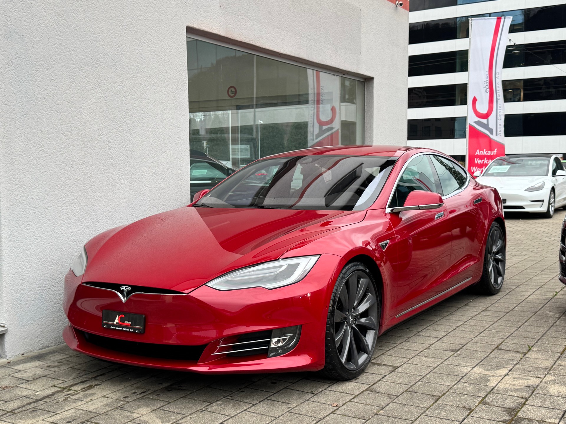 TESLA Model S 90 D-image-0