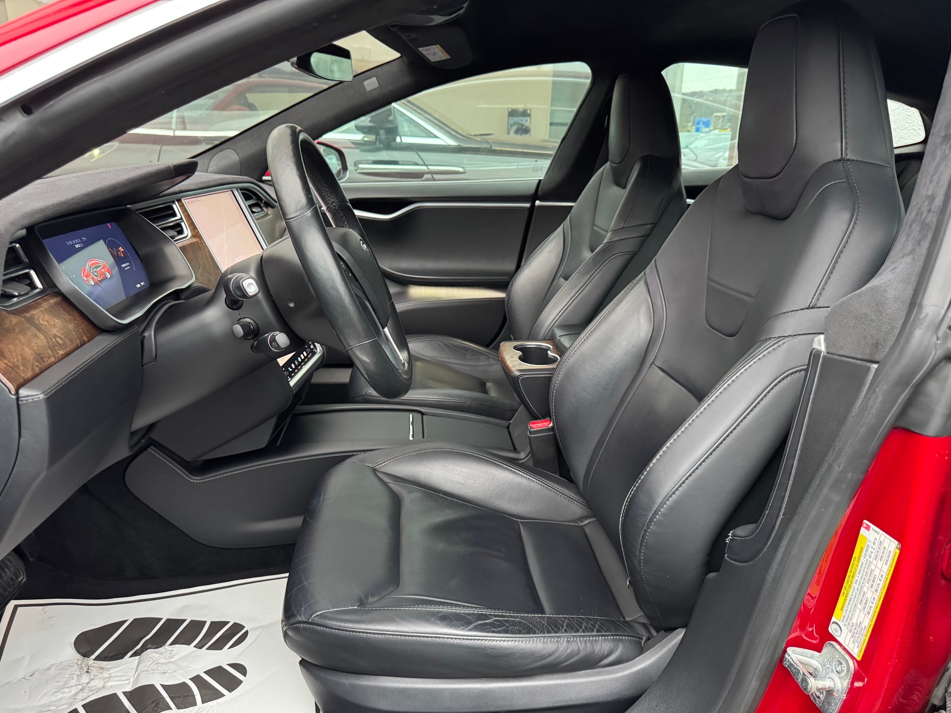 TESLA Model S 90 D-image-7