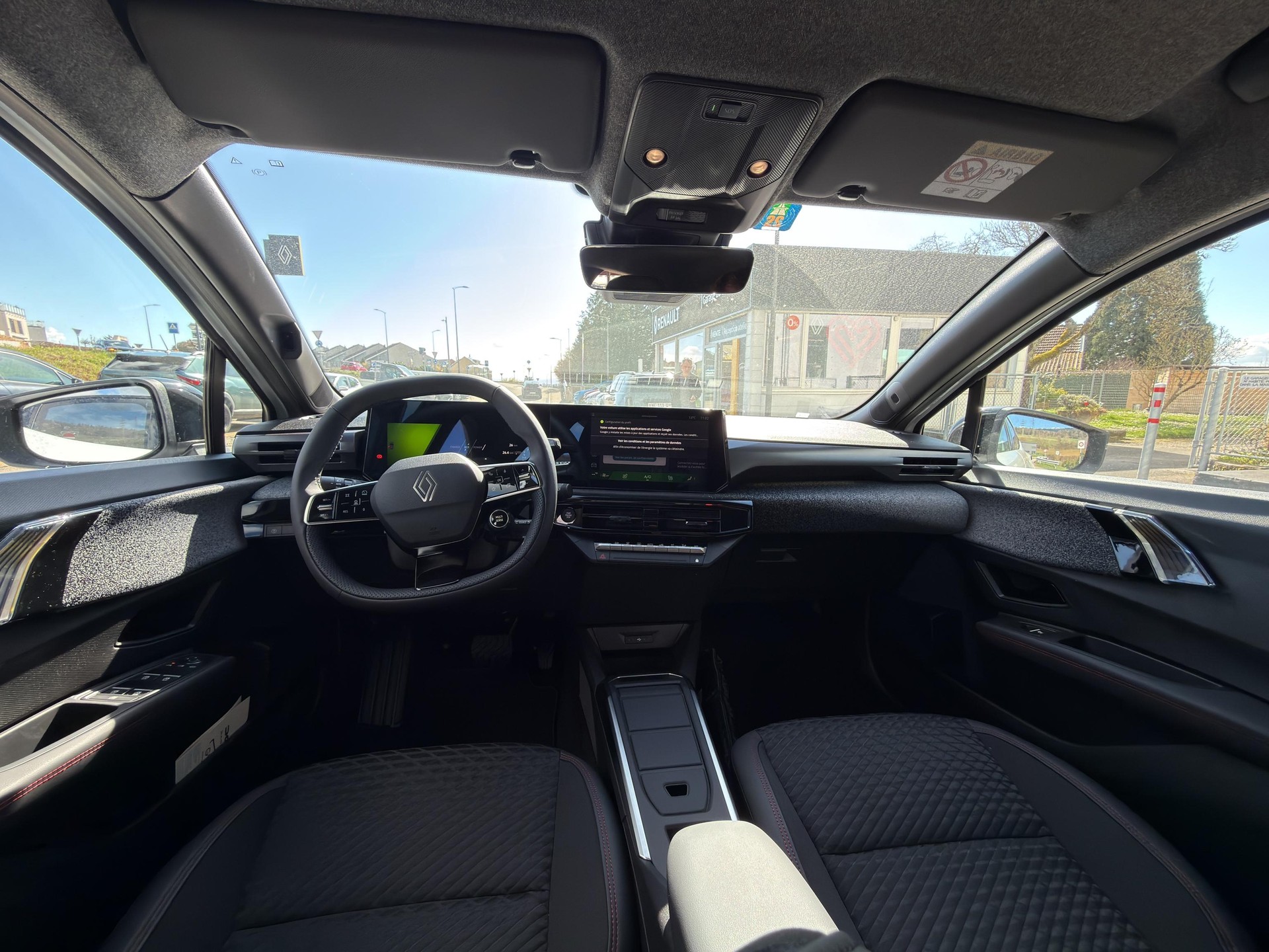 RENAULT Clio 1.8 E-Tech techno-image-8