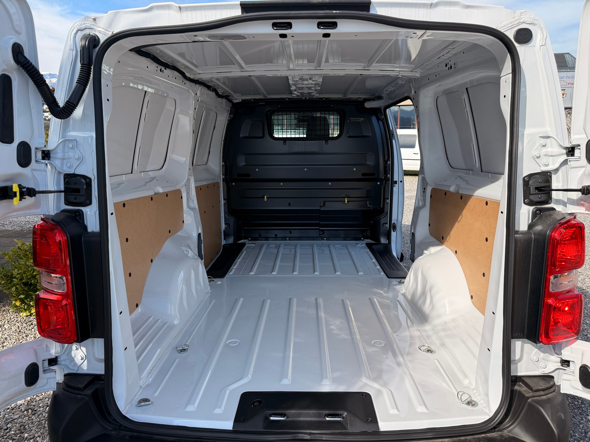 TOYOTA Proace EV 75kWh✅Long L2 Activ✅Adaptiver Tempomat✅-image-15