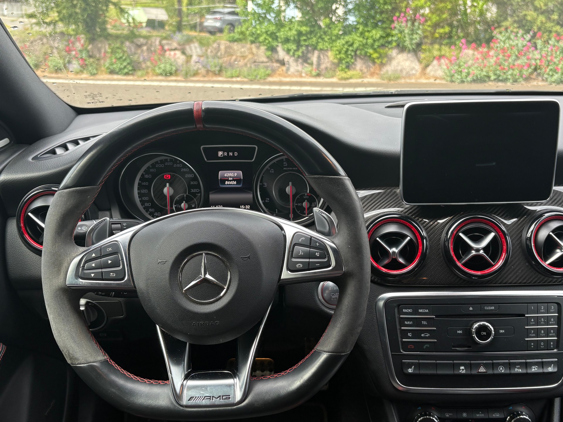 MERCEDES-BENZ CLA Shooting Brake 45 AMG 4Matic Speedshift-image-5