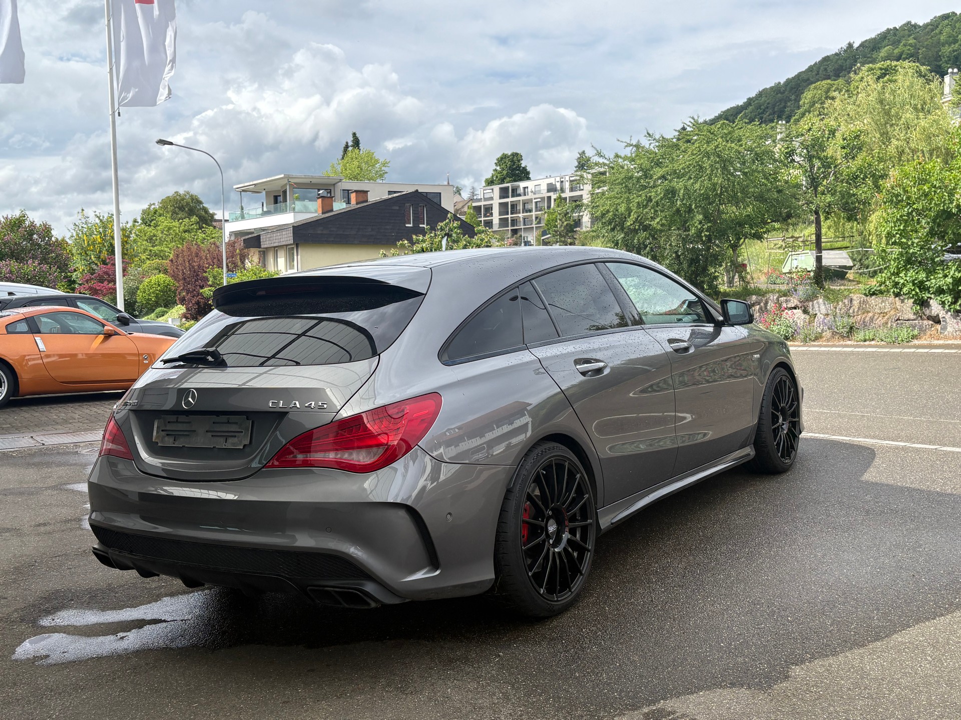 MERCEDES-BENZ CLA Shooting Brake 45 AMG 4Matic Speedshift-image-2