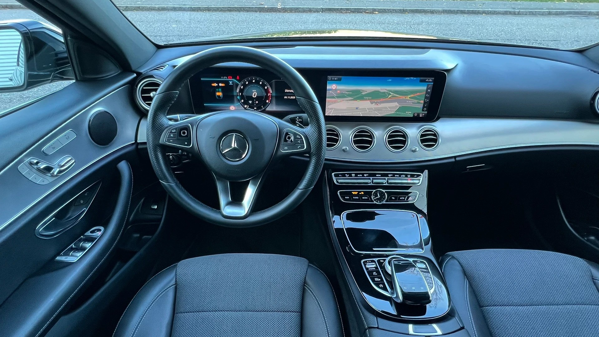 MERCEDES-BENZ E 200 AVANTGARDE 9G-TRONIC l 184 PS-image-26