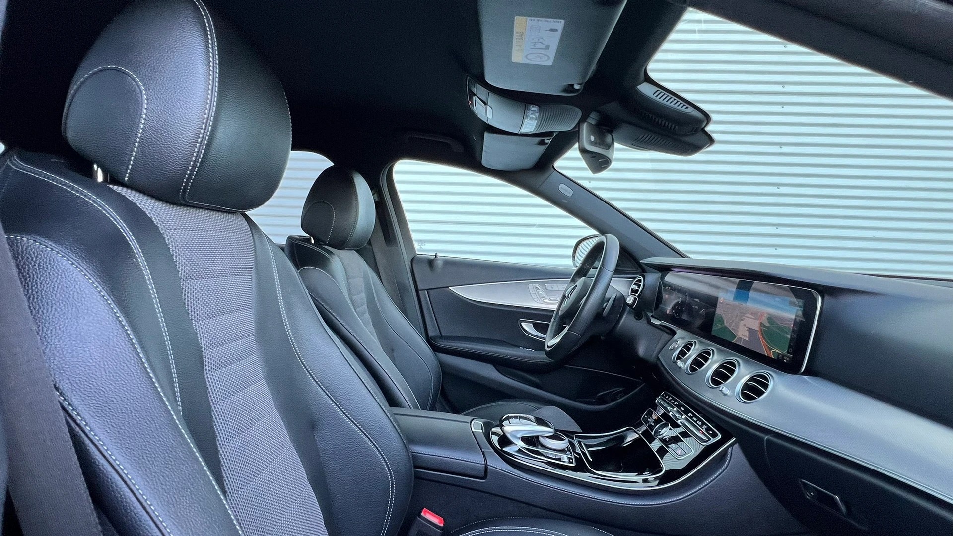 MERCEDES-BENZ E 200 AVANTGARDE 9G-TRONIC l 184 PS-image-21