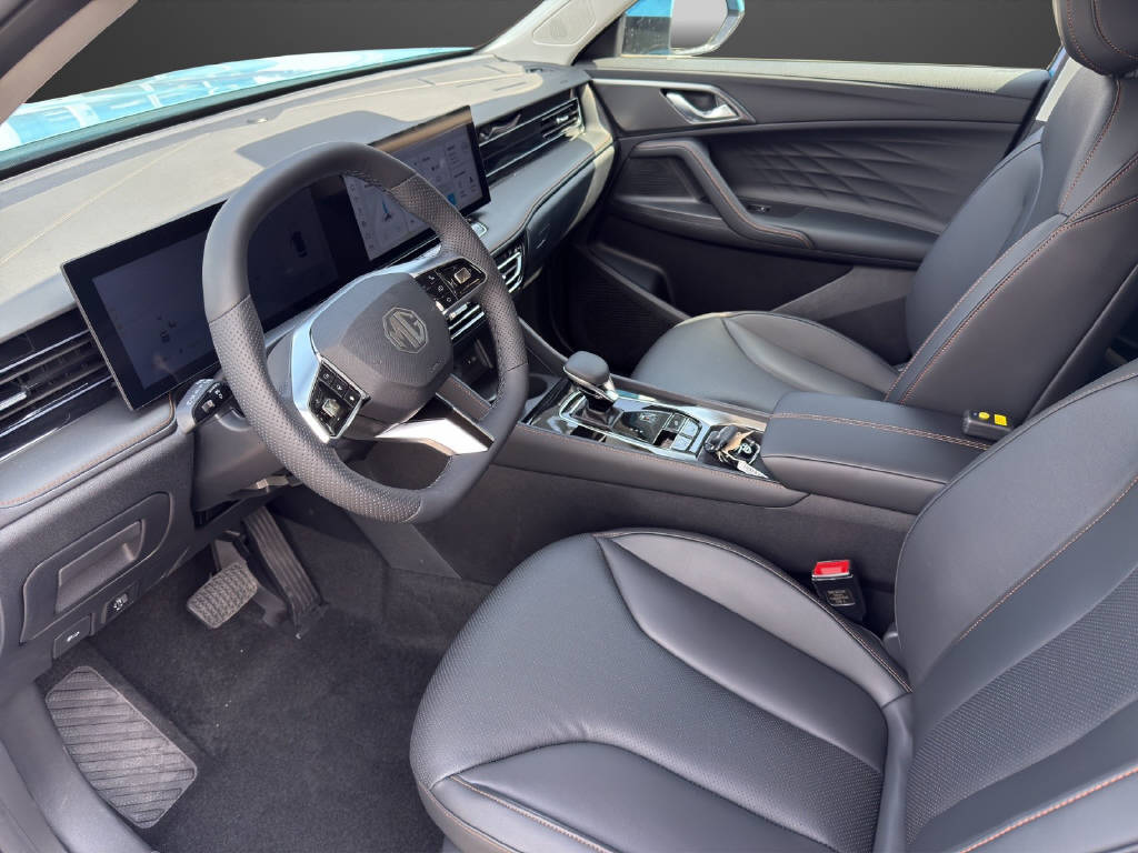 MG HS 1.5 Hybrid Luxury-image-8