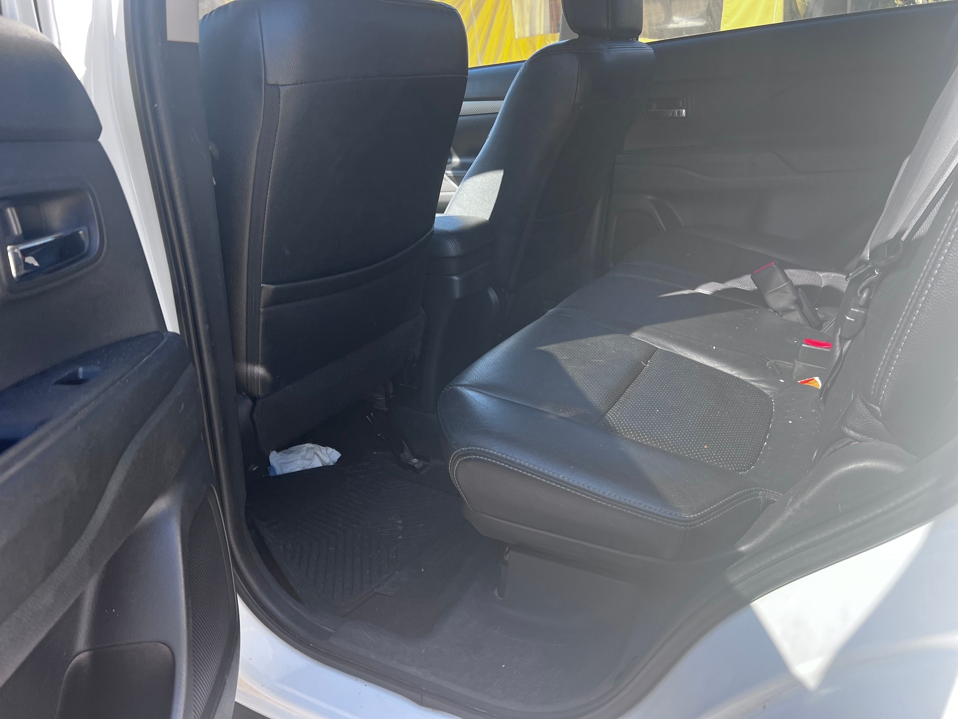 MITSUBISHI Outlander 2.2 DID Navigator Safety 4WD Automatic-image-8