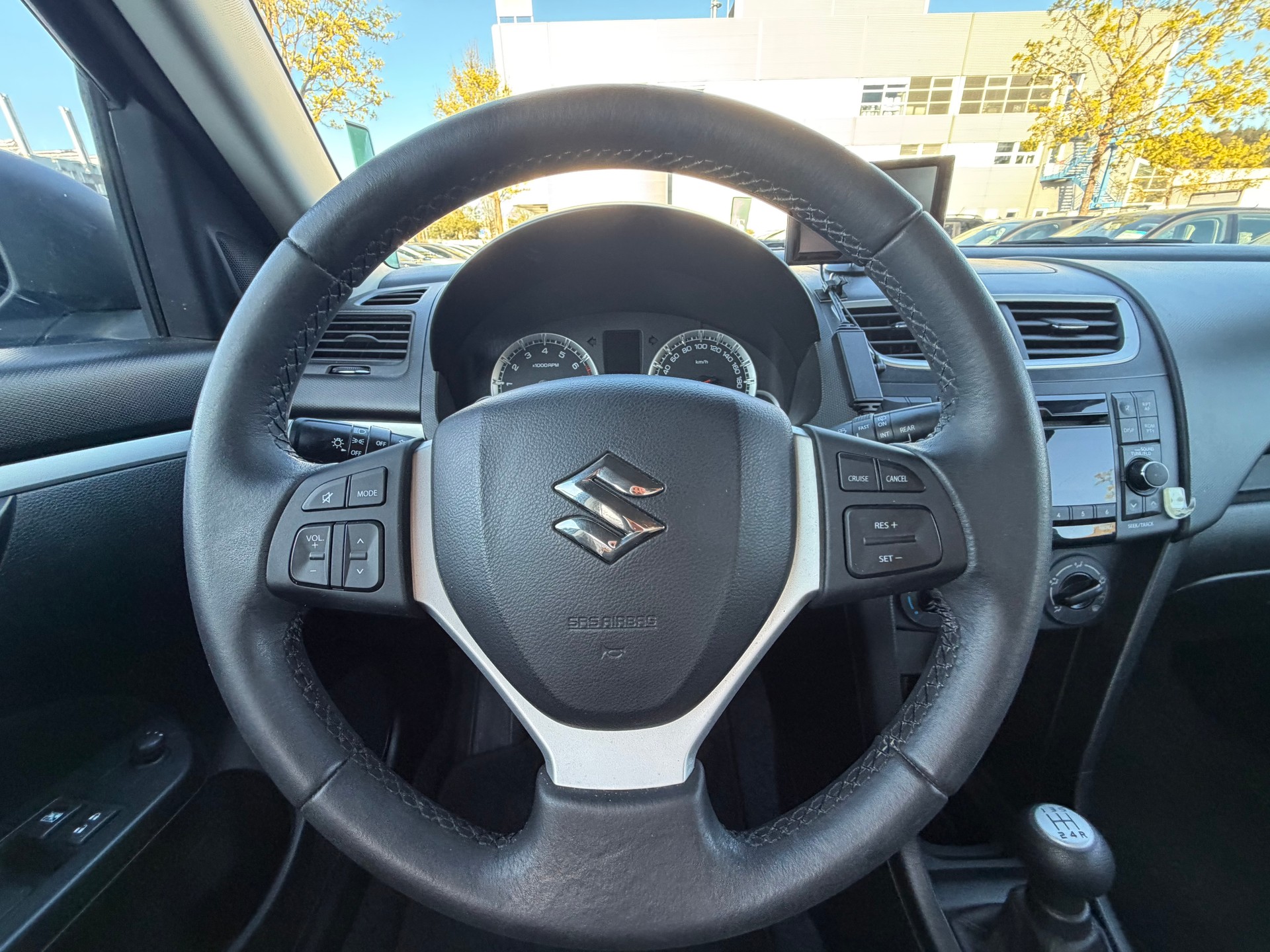 SUZUKI Swift 1.2i 16V Compact Top 4x4-image-11
