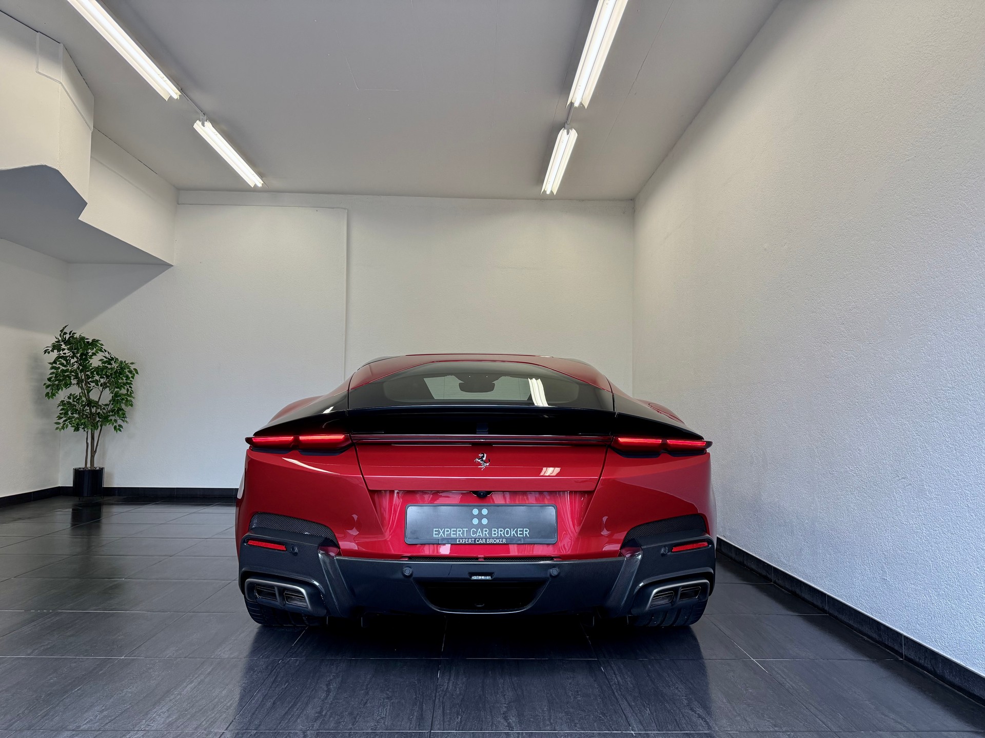 FERRARI 12 Cilindri-image-13
