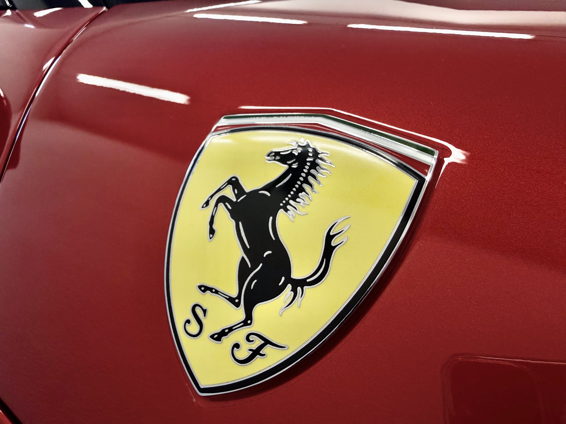 FERRARI 12 Cilindri-image-7