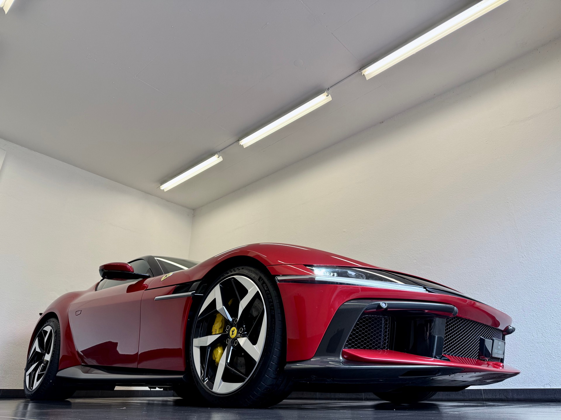 FERRARI 12 Cilindri-image-2