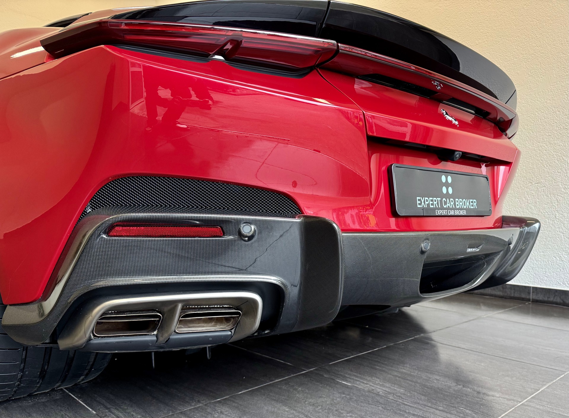 FERRARI 12 Cilindri-image-14