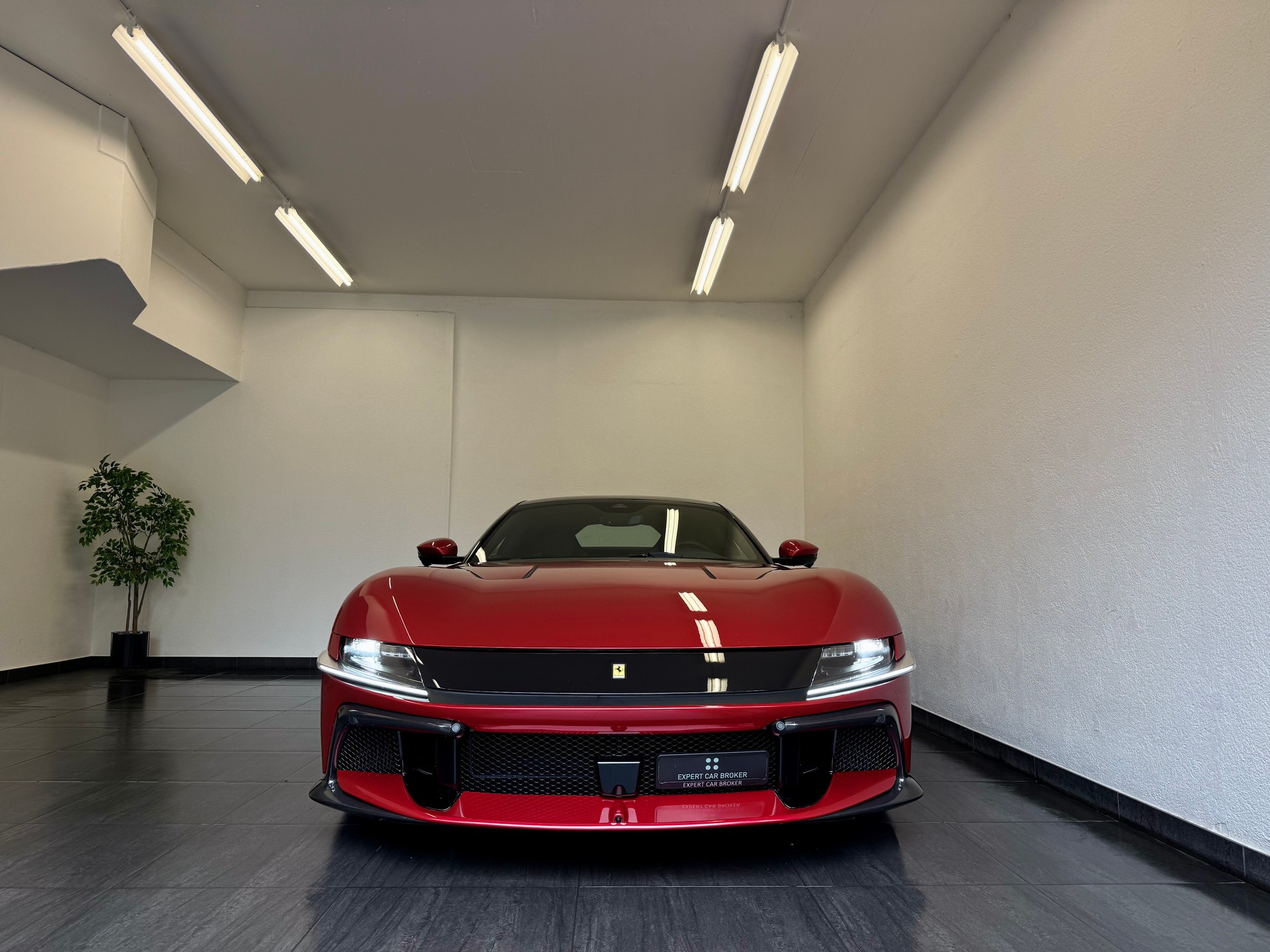 FERRARI 12 Cilindri-image-3